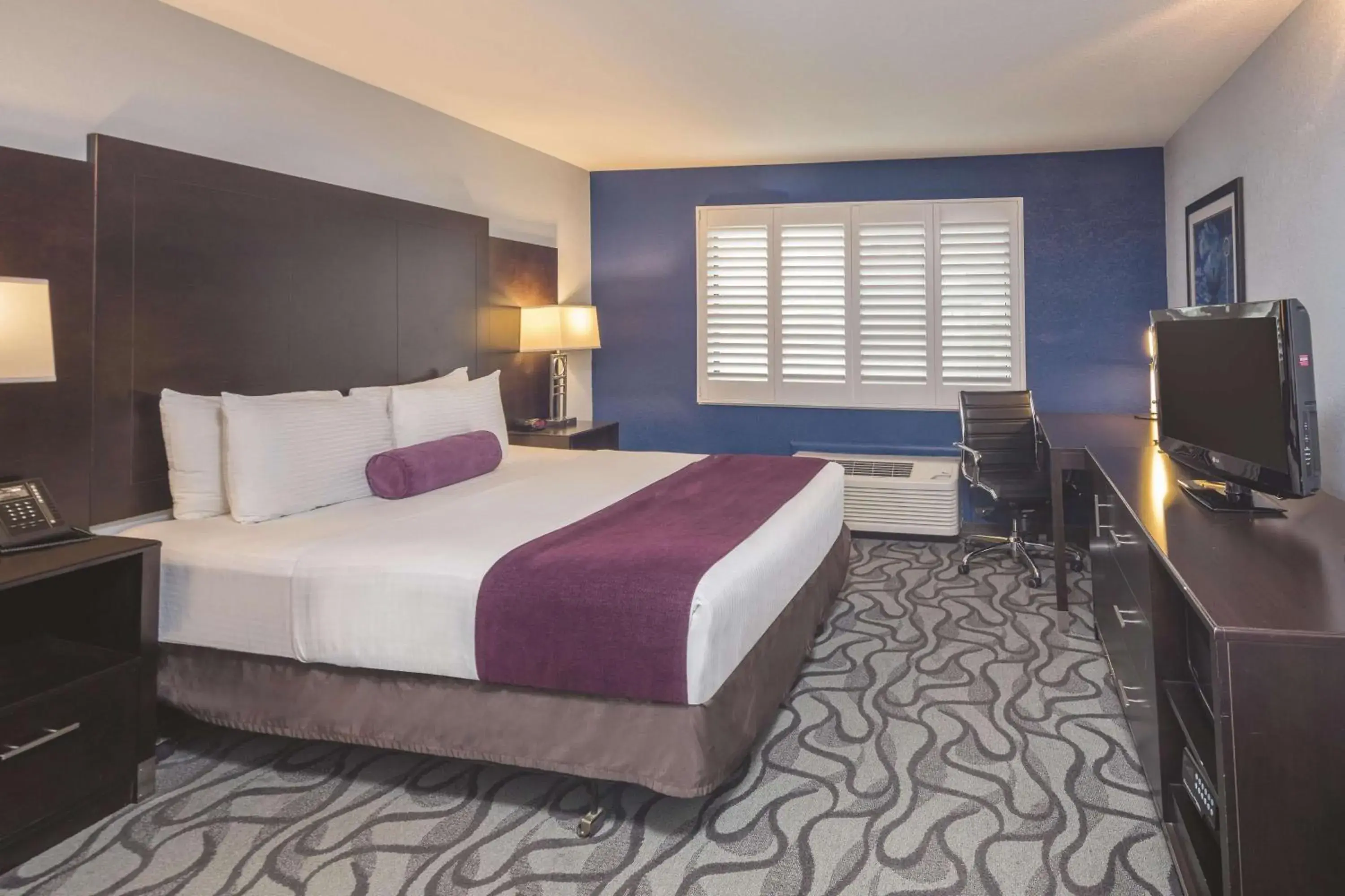 King Room - Disability Access in La Quinta by Wyndham San Jose Airport King Room - Disability Access in La Quinta by Wyndham San Jose Airport