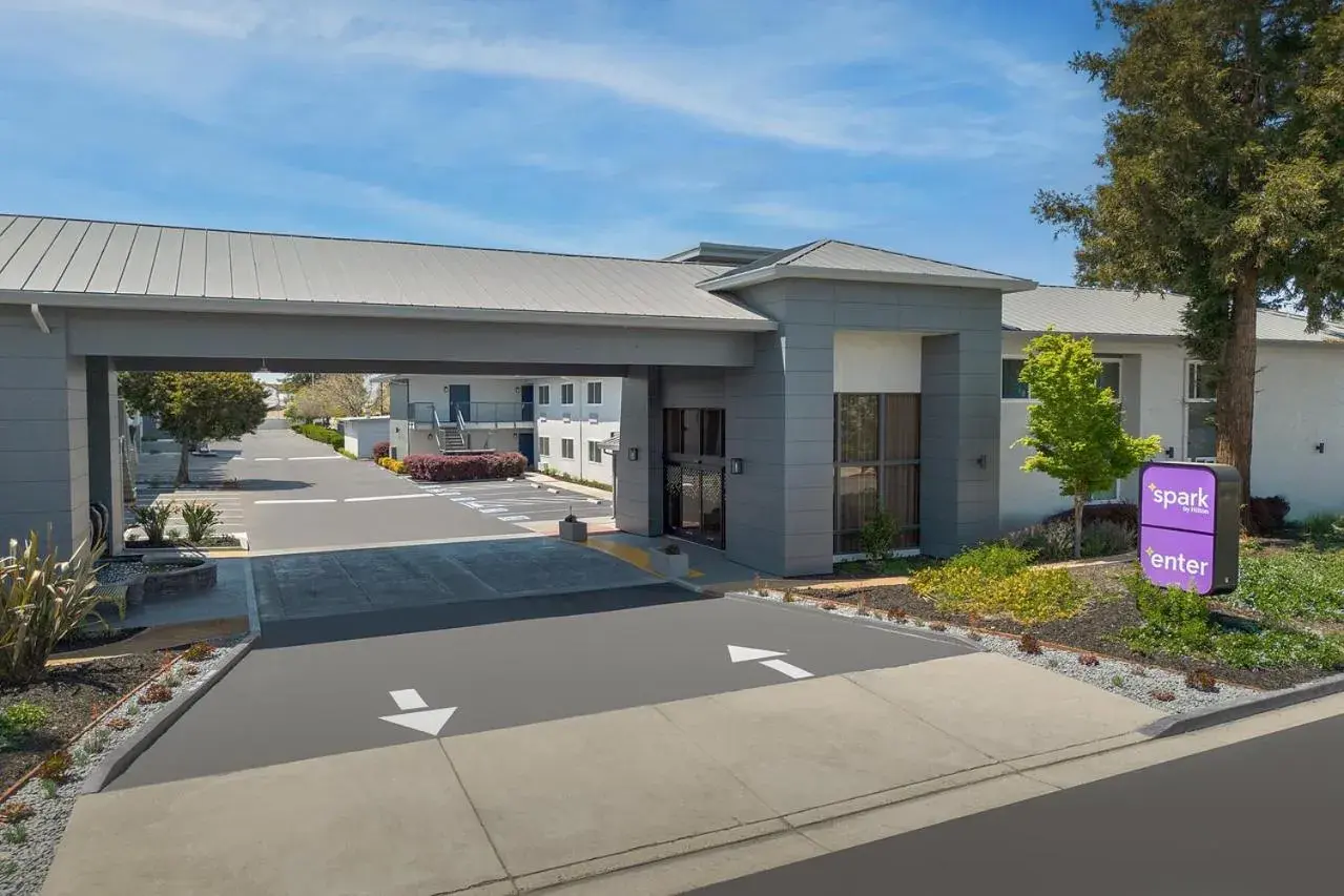 Property building in Spark by Hilton San Jose Airport Property building in Spark by Hilton San Jose Airport