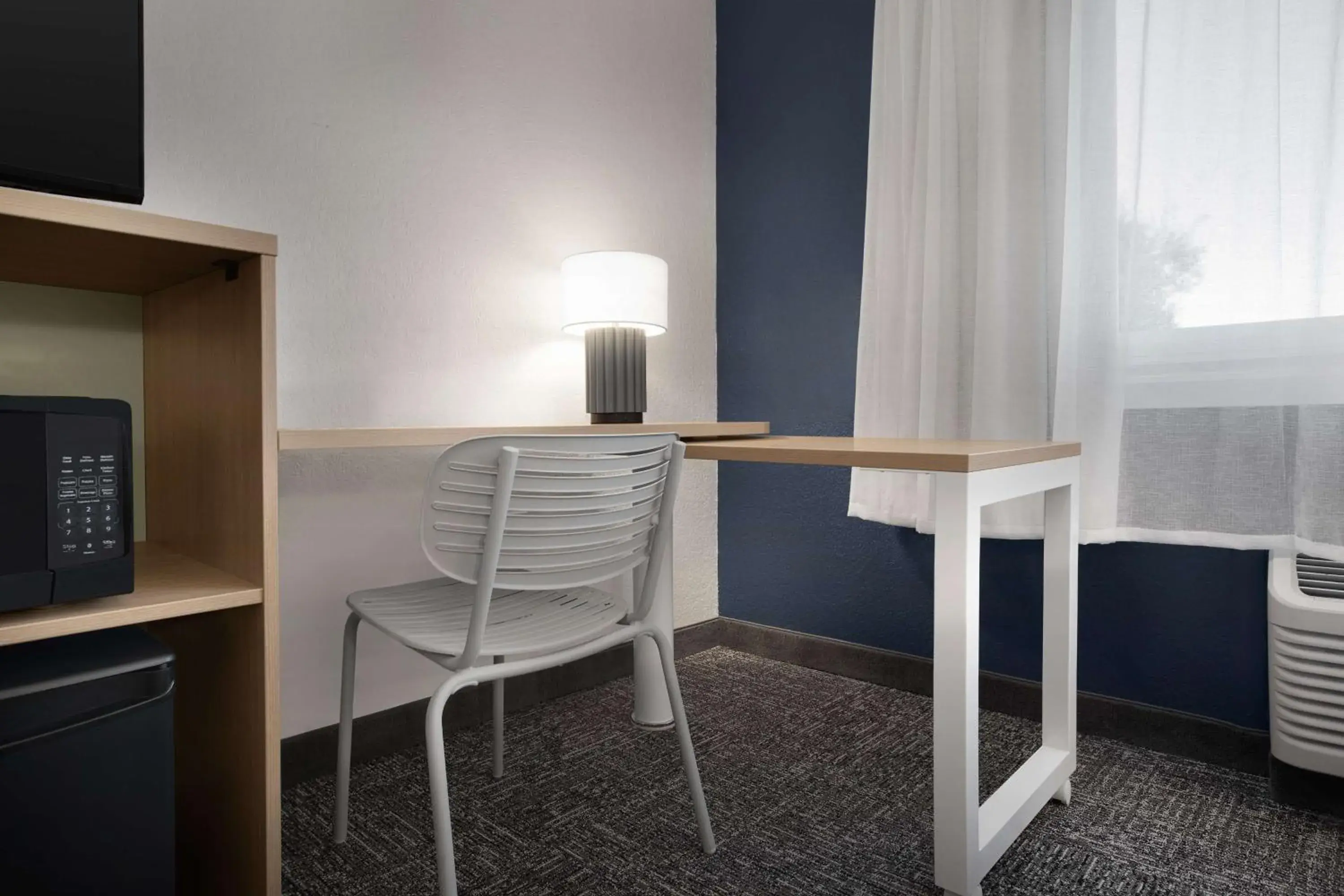 Bedroom in La Quinta by Wyndham San Jose Airport Bedroom in La Quinta by Wyndham San Jose Airport