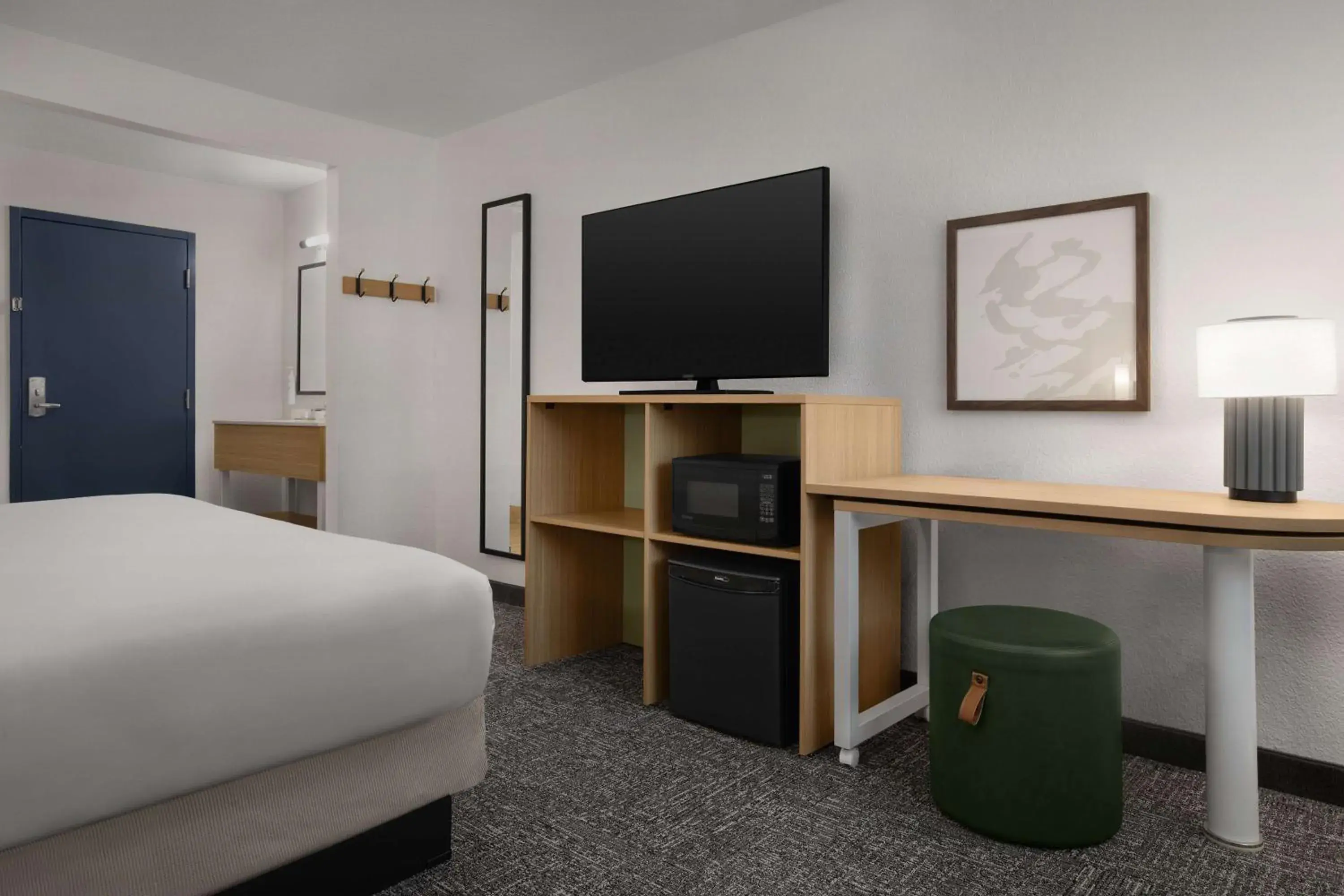 Bedroom, Bed in Spark by Hilton San Jose Airport Bedroom, Bed in Spark by Hilton San Jose Airport