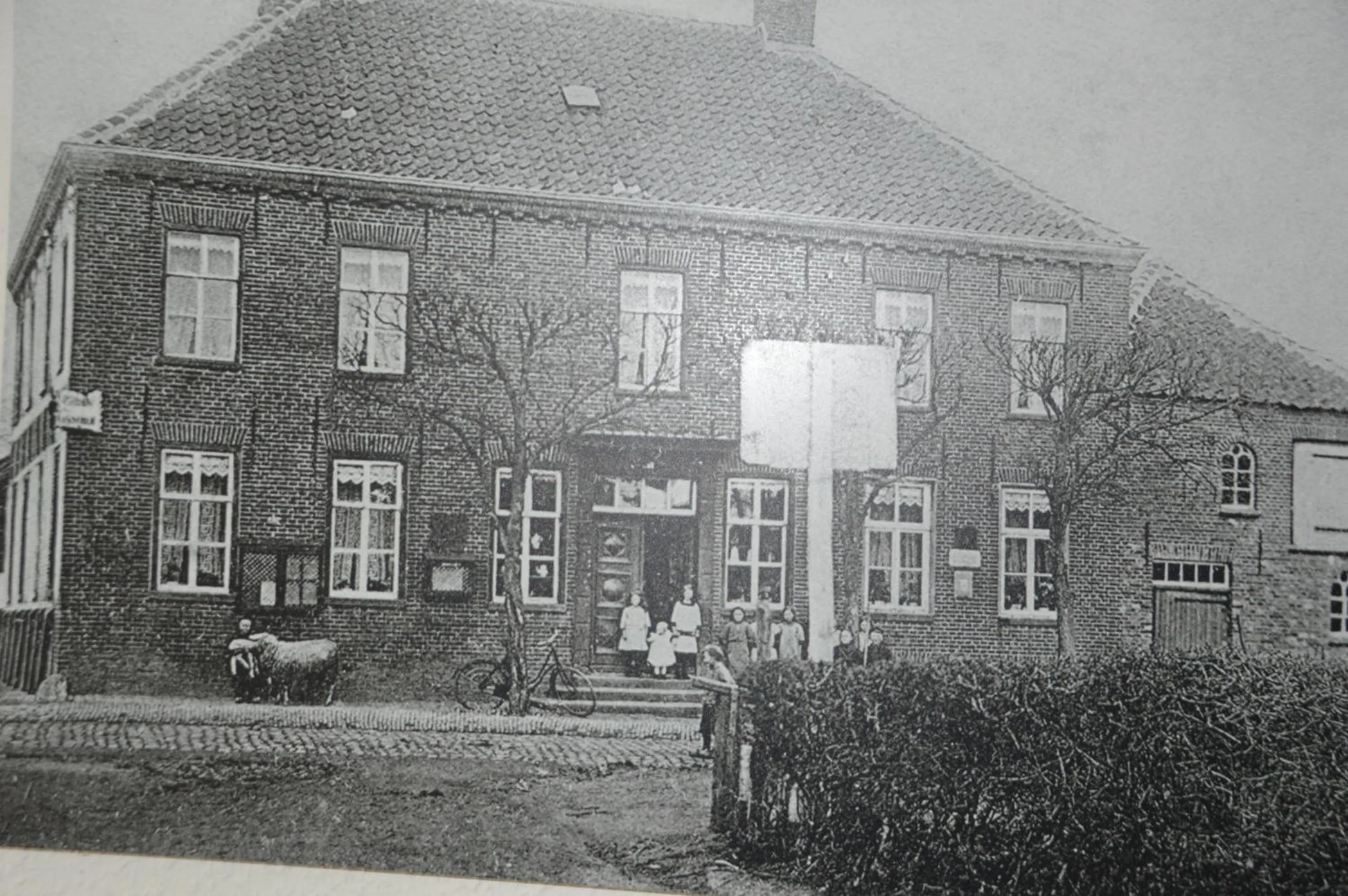 Property building in Hotel Zum Großen Krug