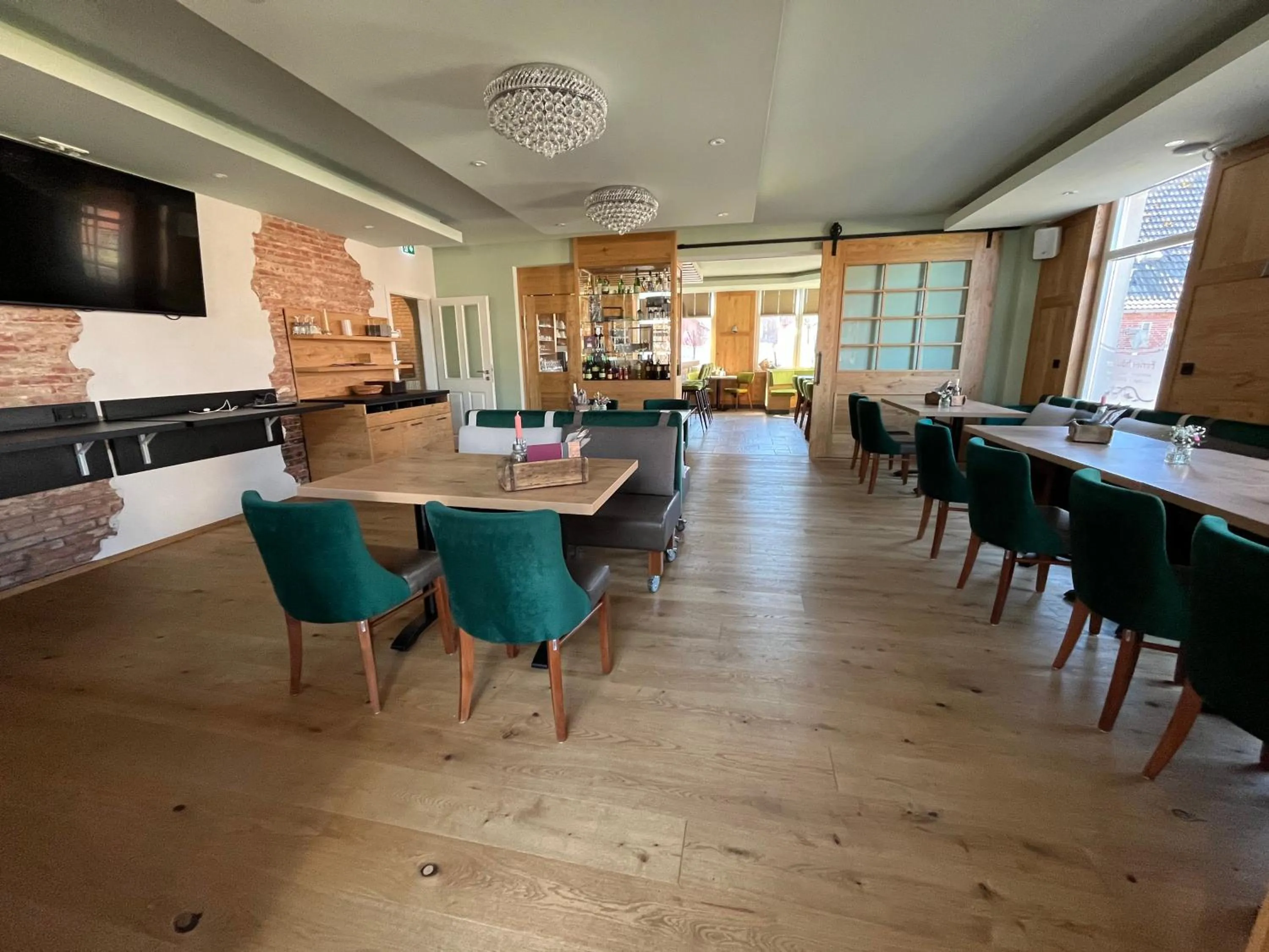 Restaurant/places to eat in Hotel Zum Großen Krug