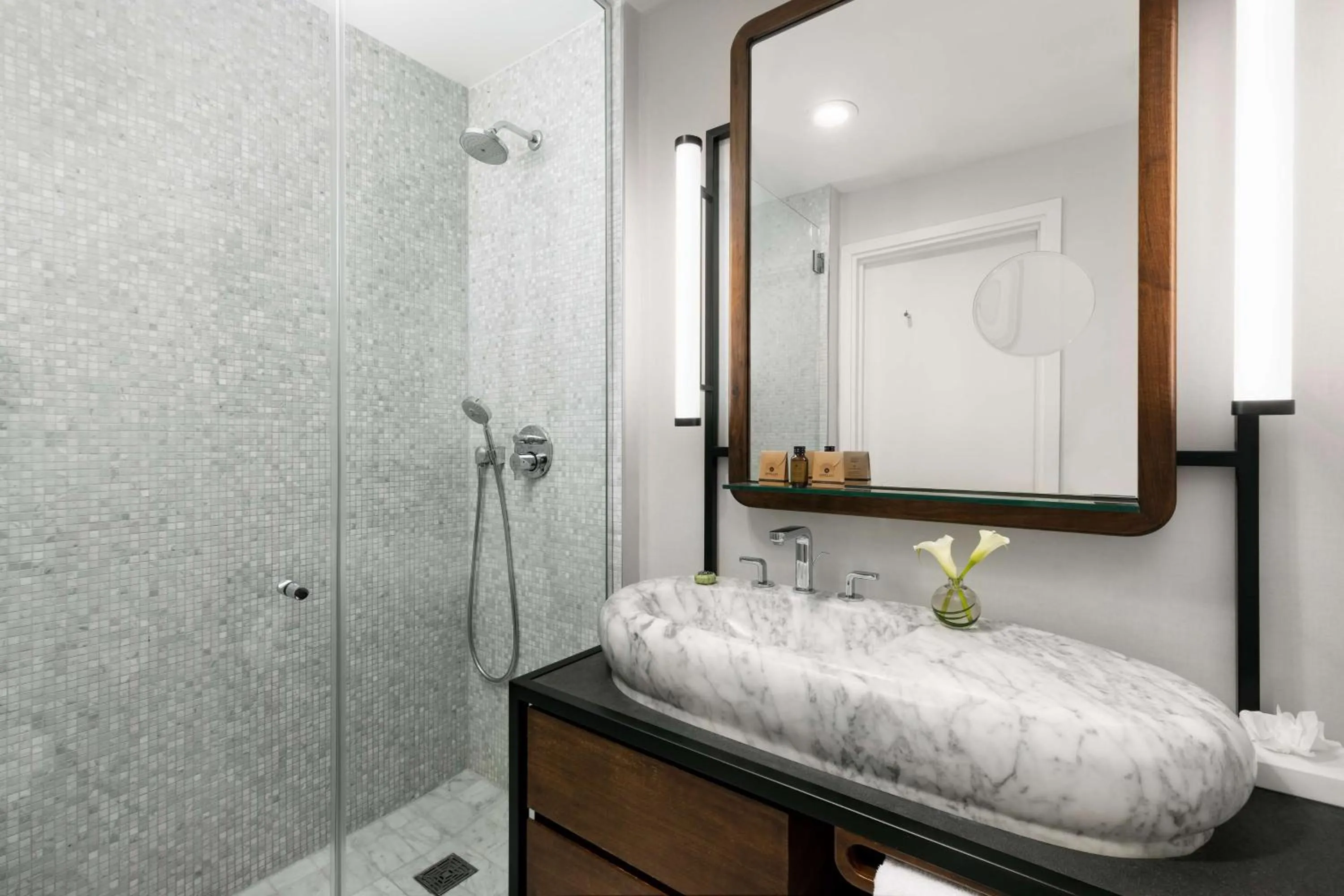 Bathroom in Hotel Seville NoMad - The Unbound Collection by Hyatt