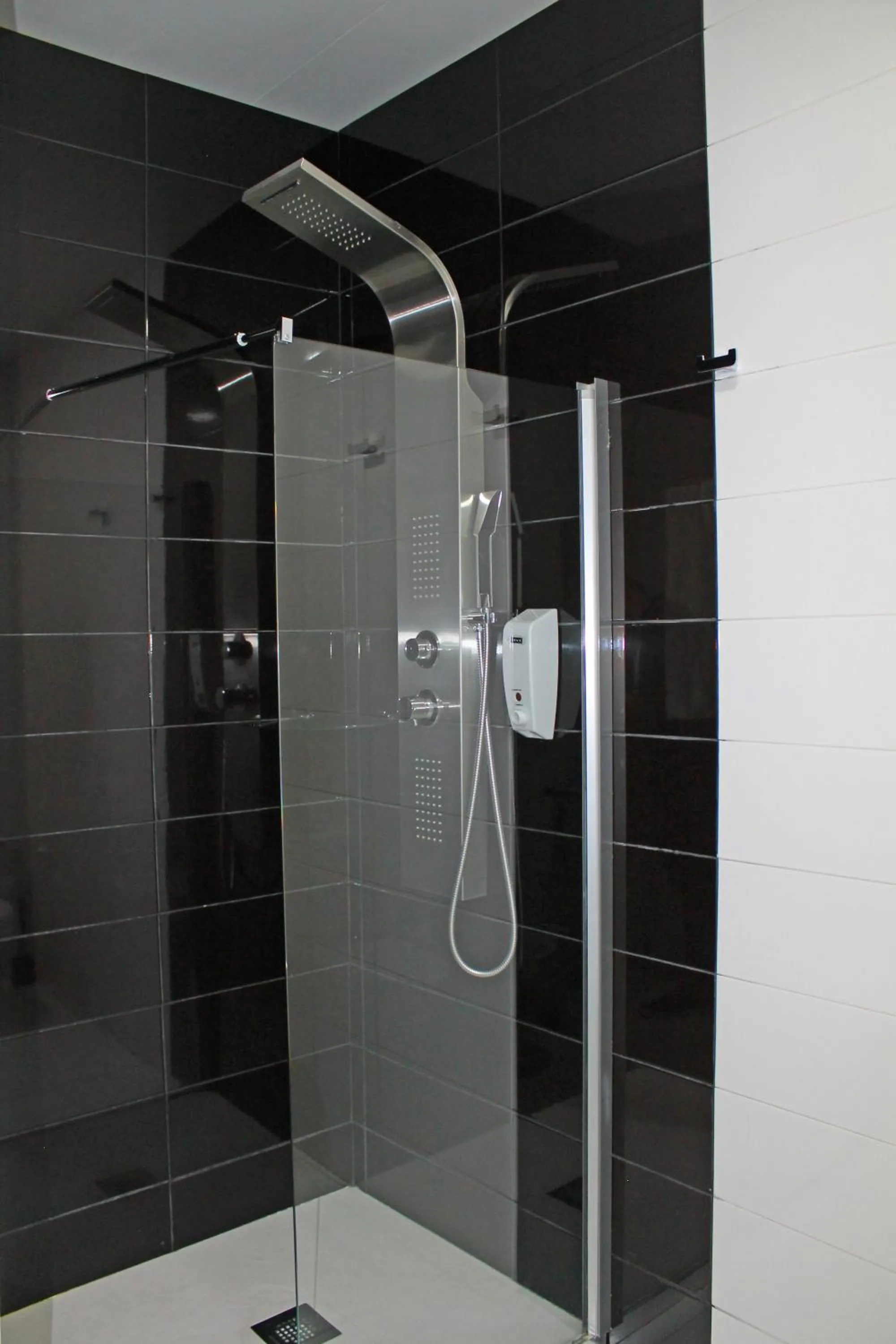 Bathroom in Vivacity Porto - Rooms & Apartments