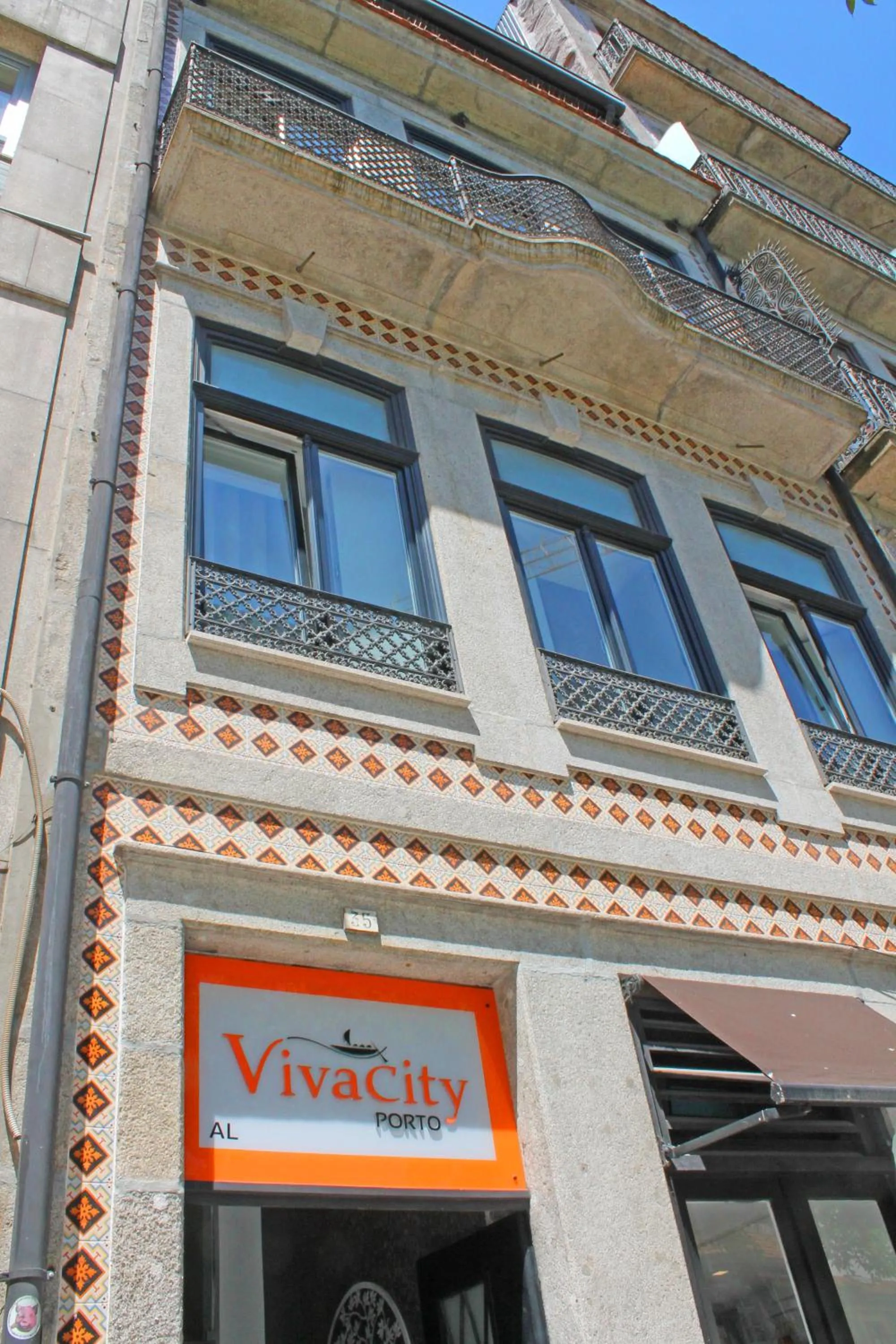 Facade/entrance in Vivacity Porto - Rooms & Apartments