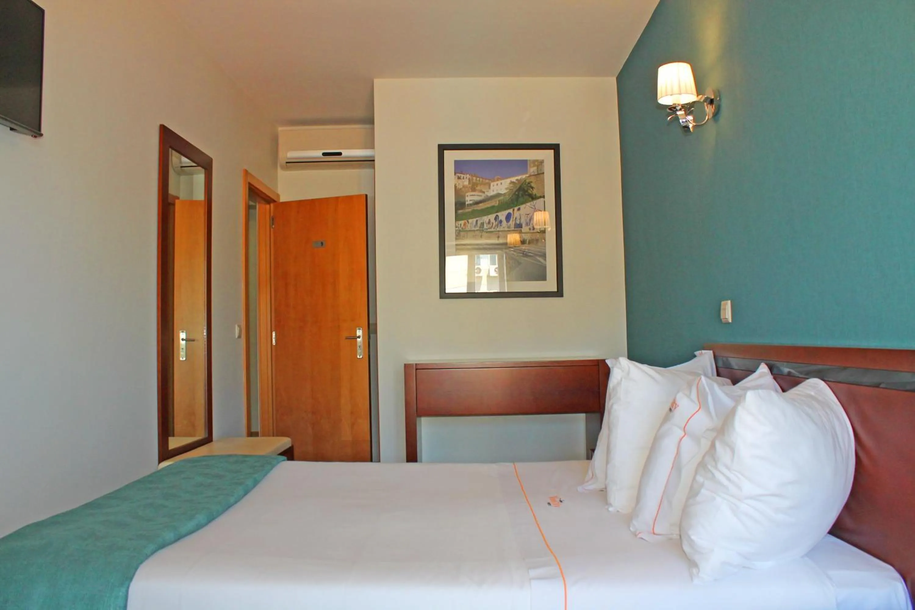 Bedroom, Bed in Vivacity Porto - Rooms & Apartments