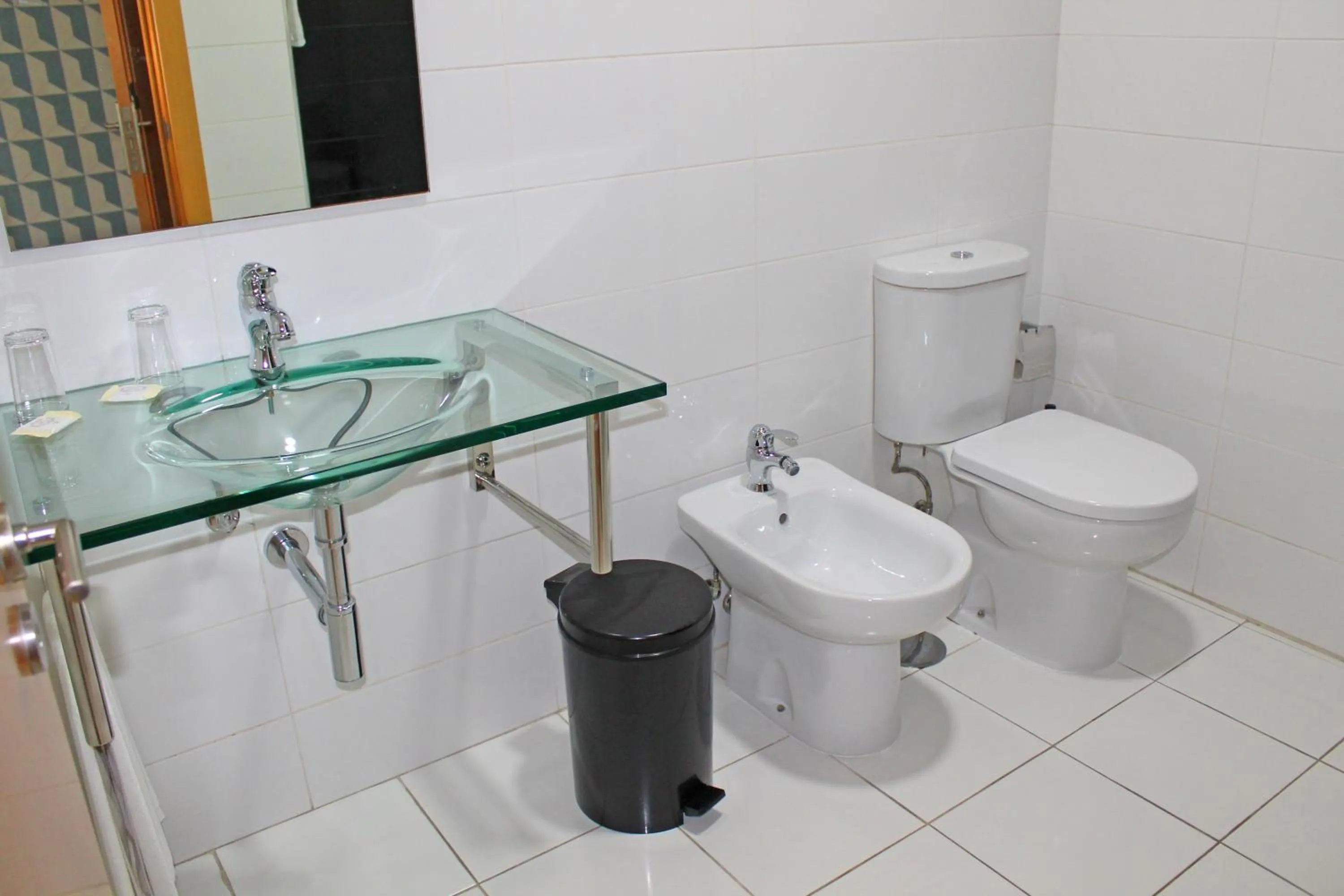 Bathroom in Vivacity Porto - Rooms & Apartments