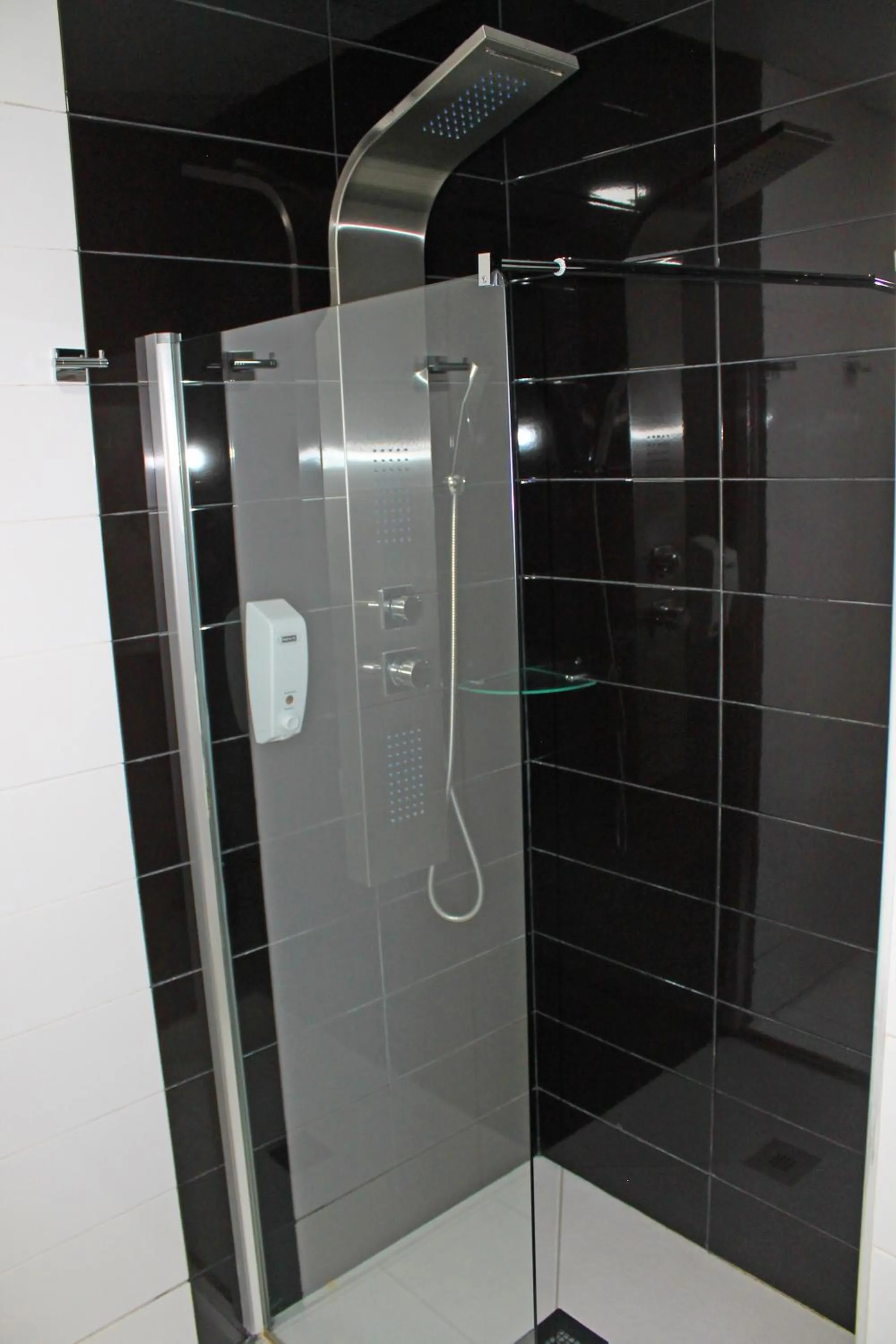 Bathroom in Vivacity Porto - Rooms & Apartments