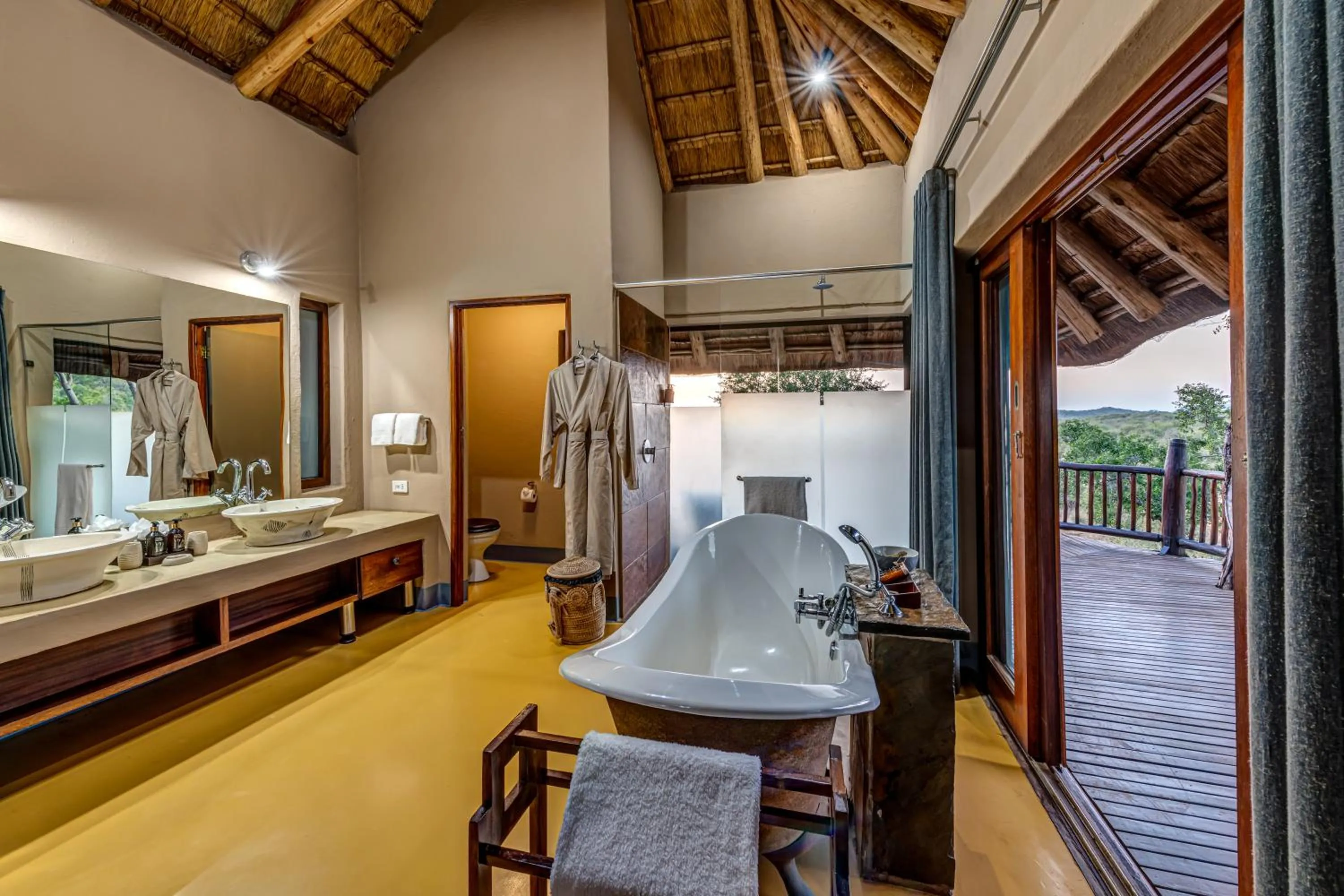 Etali Safari Lodge