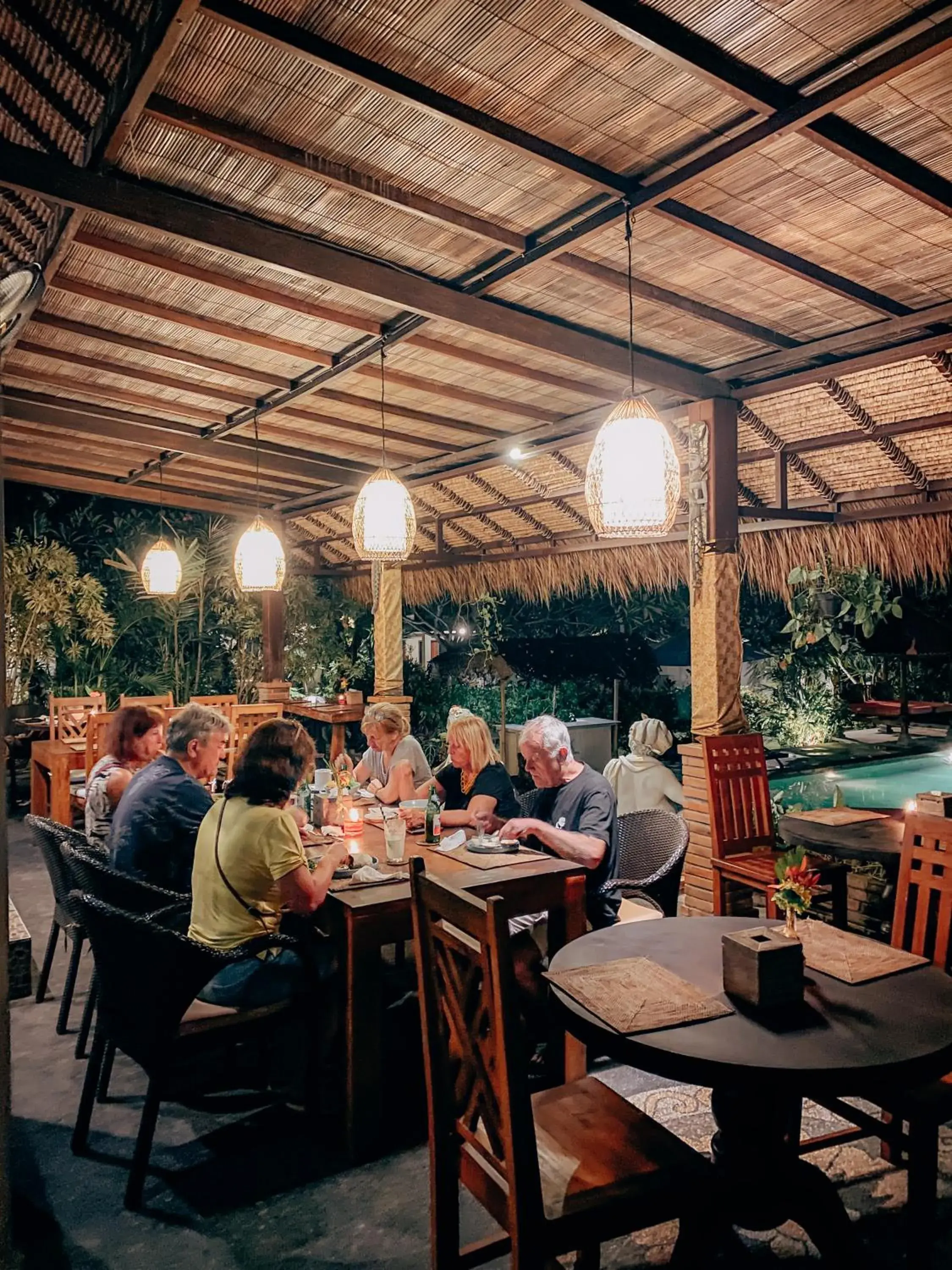 Restaurant/places to eat in Uluwatu Cottages Restaurant/places to eat in Uluwatu Cottages