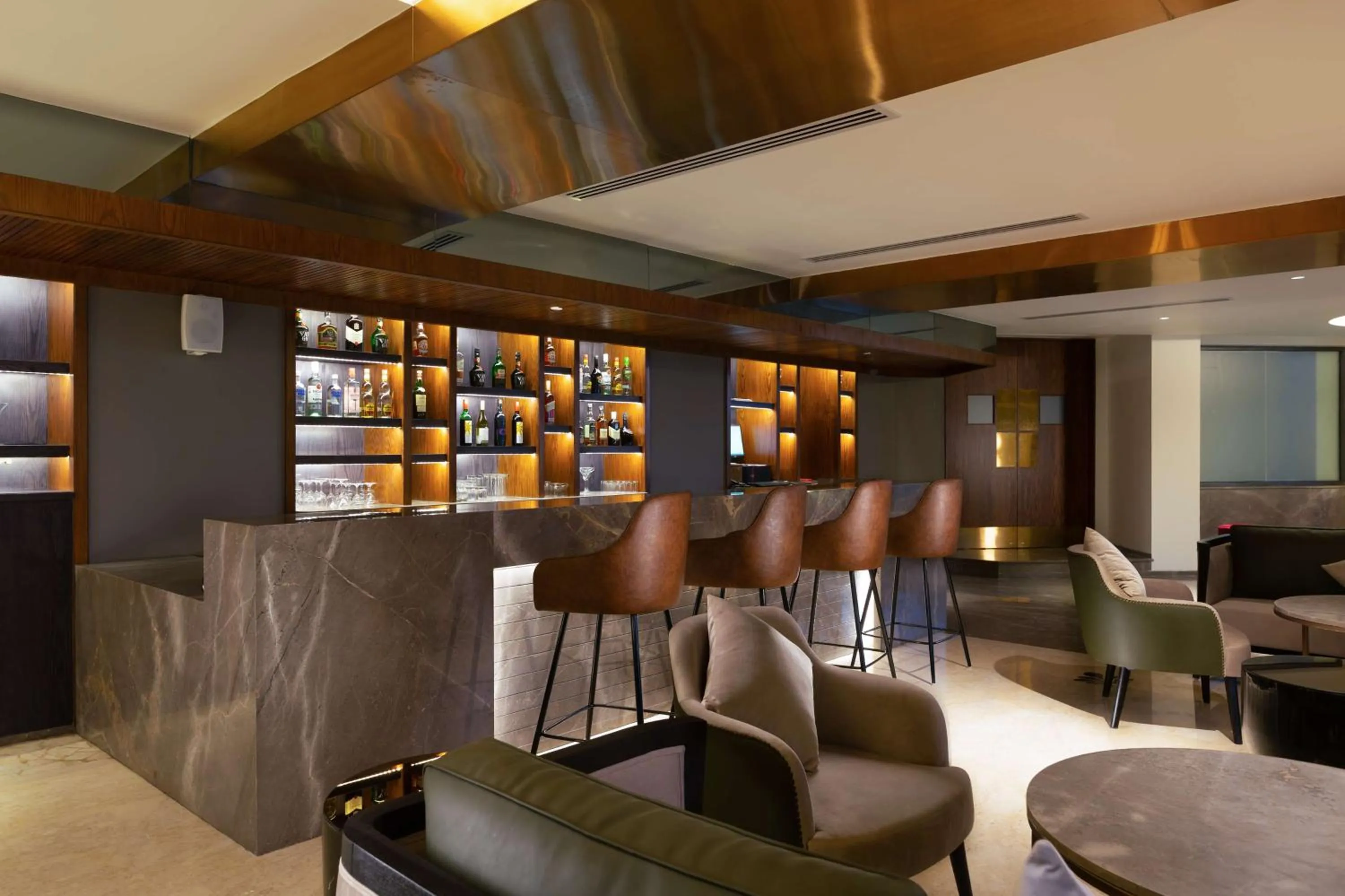 Lounge or bar in The Oasis Mussoorie - A Member of Radisson Individuals