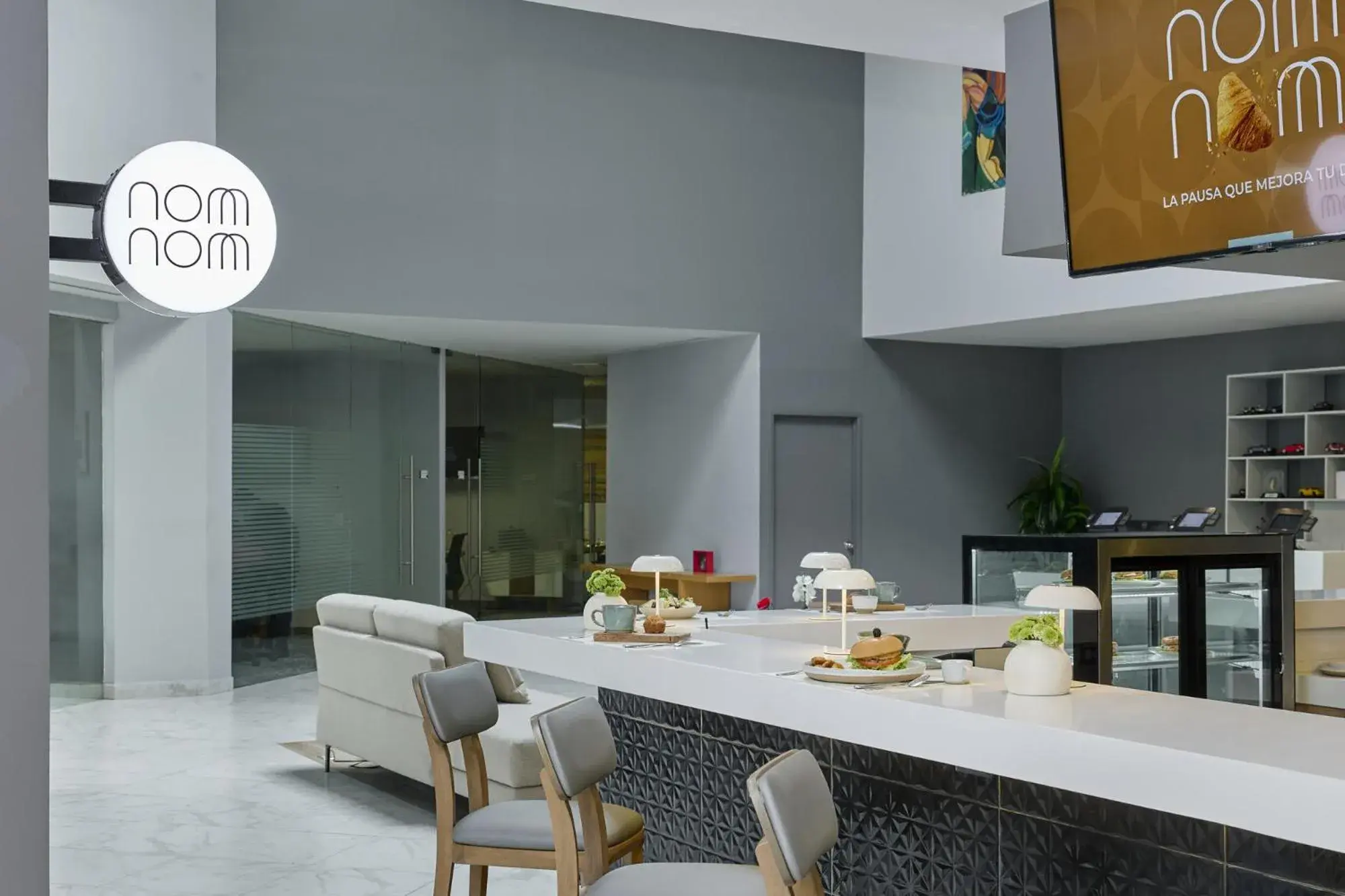 Food and drinks in Fiesta Inn Monterrey la Fe Food and drinks in Fiesta Inn Monterrey la Fe