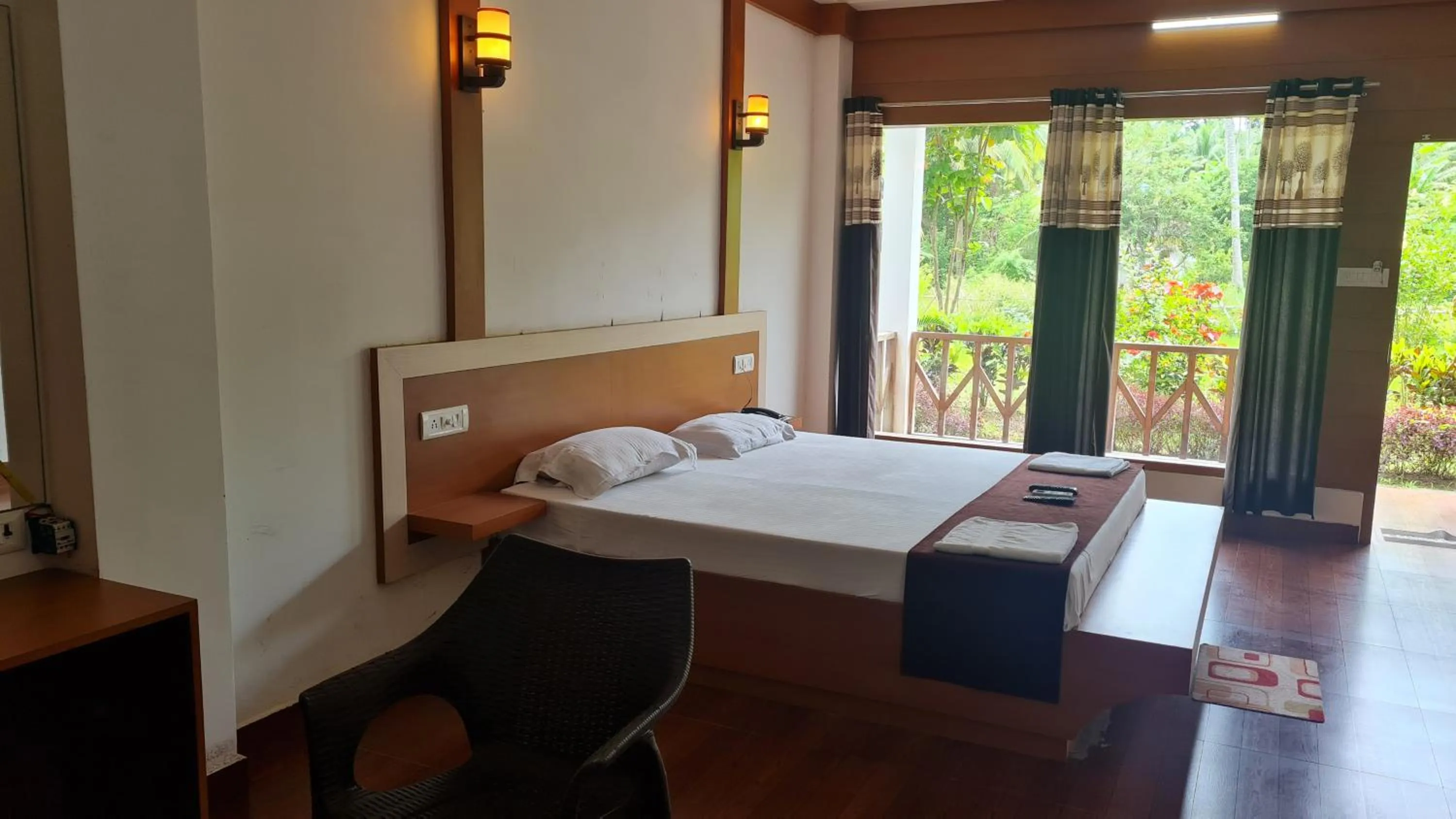 Bed in Hotel Exotica Squares