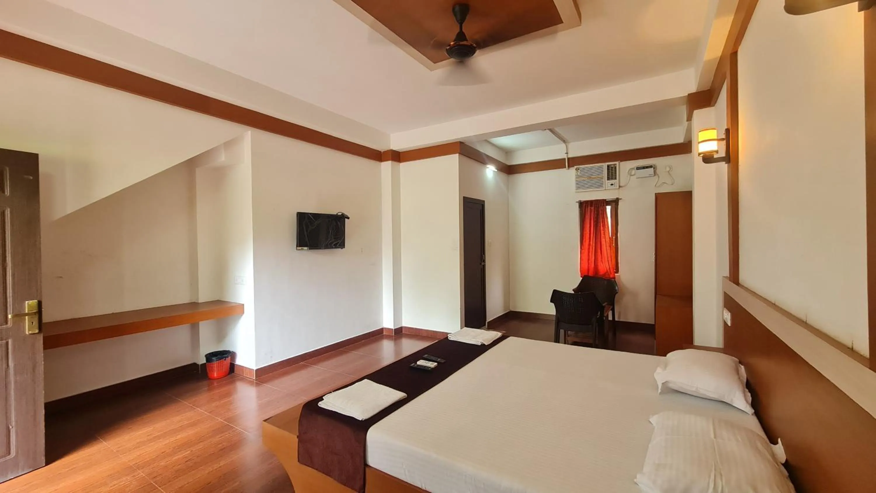 Bed in Hotel Exotica Squares