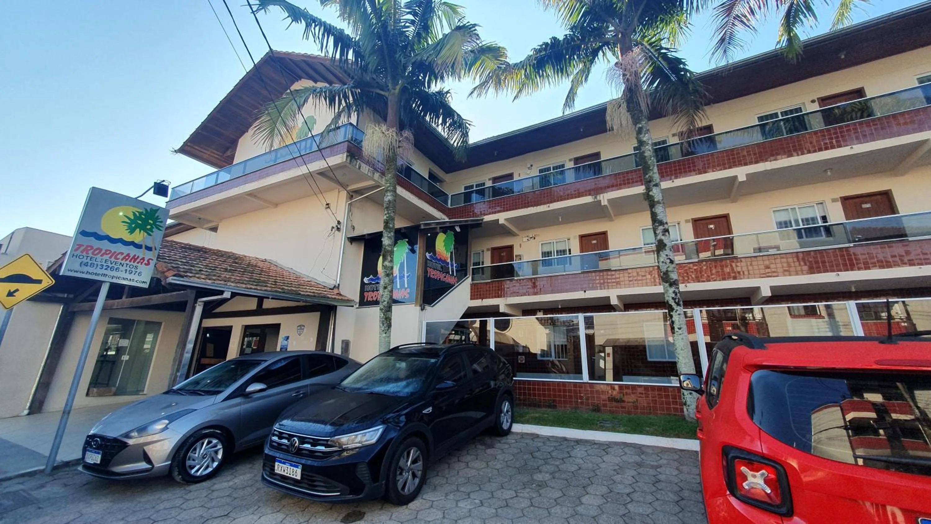 Property building in Tropicanas Hotel e Eventos