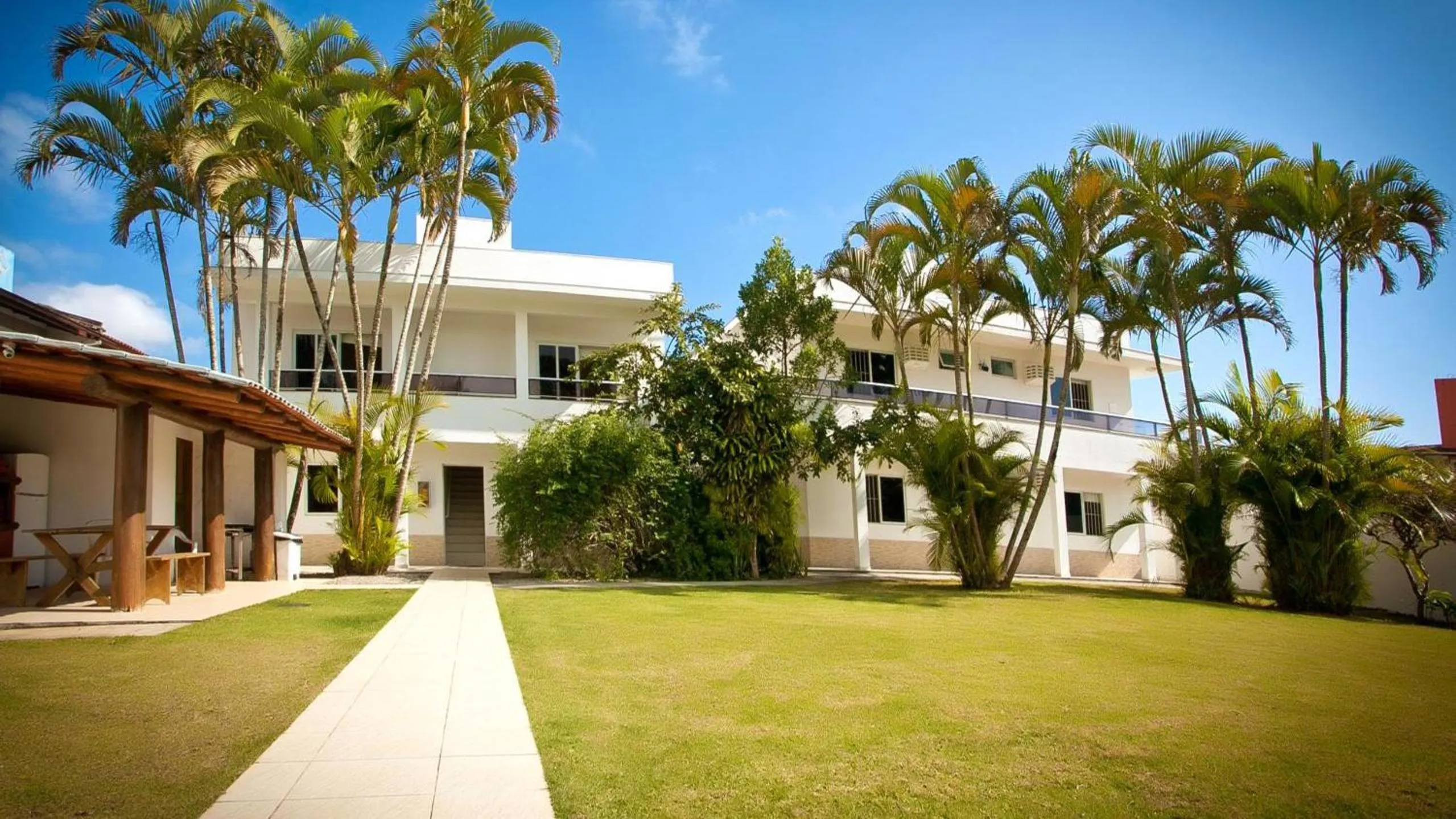 Property building in Tropicanas Hotel e Eventos