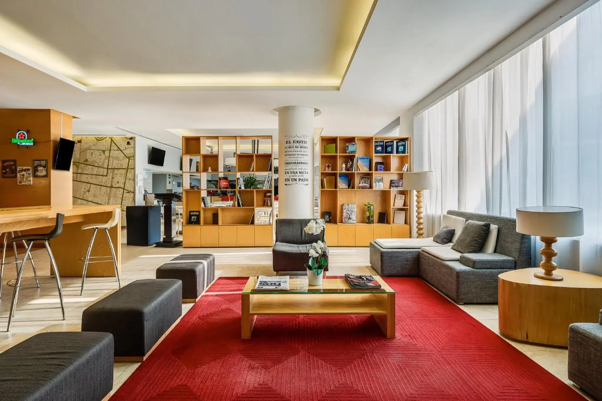 Lobby or reception in Fiesta Inn Monterrey Valle Lobby or reception in Fiesta Inn Monterrey Valle