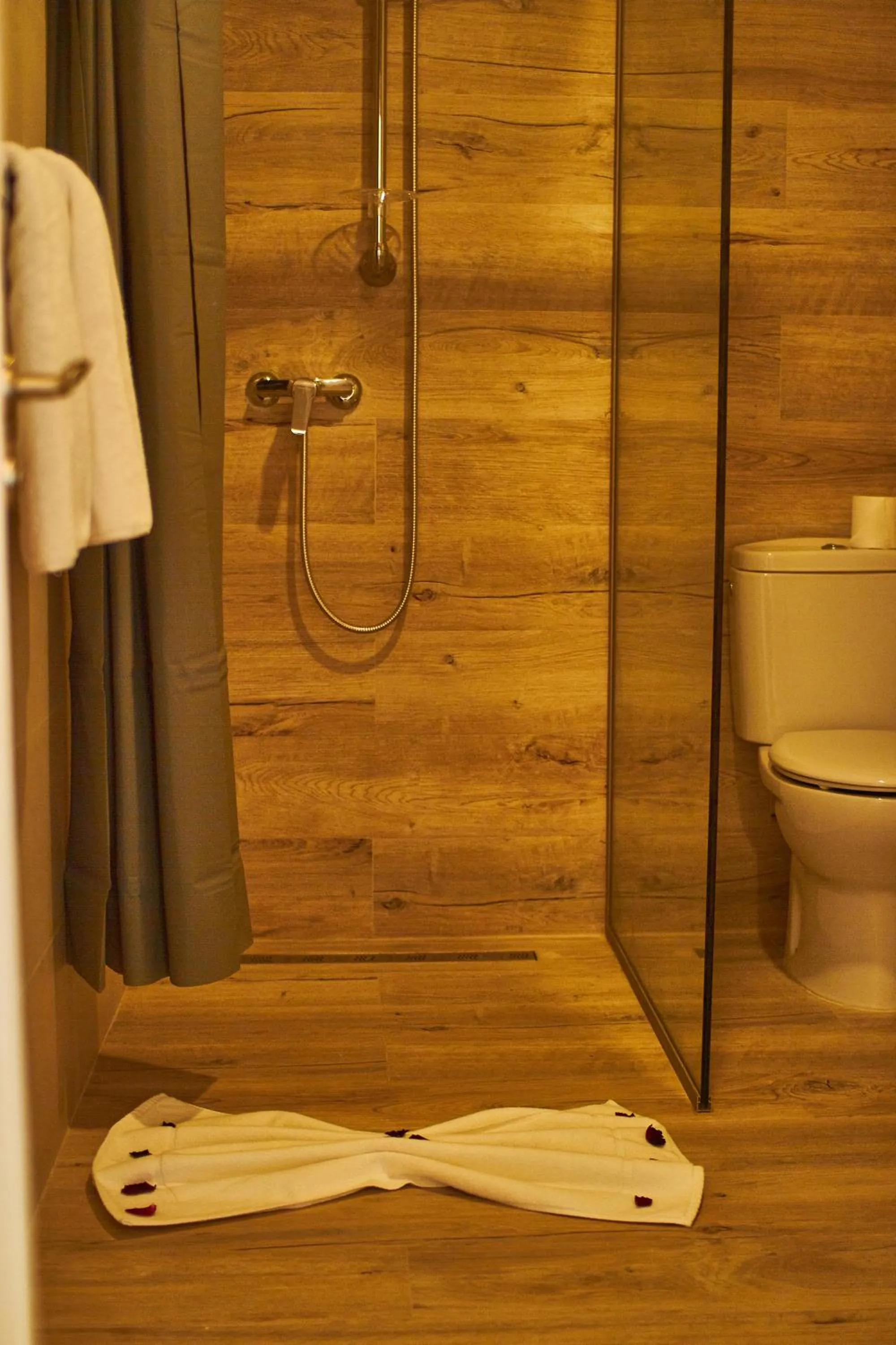 Mabrouk Hotel and Suites- Adult only