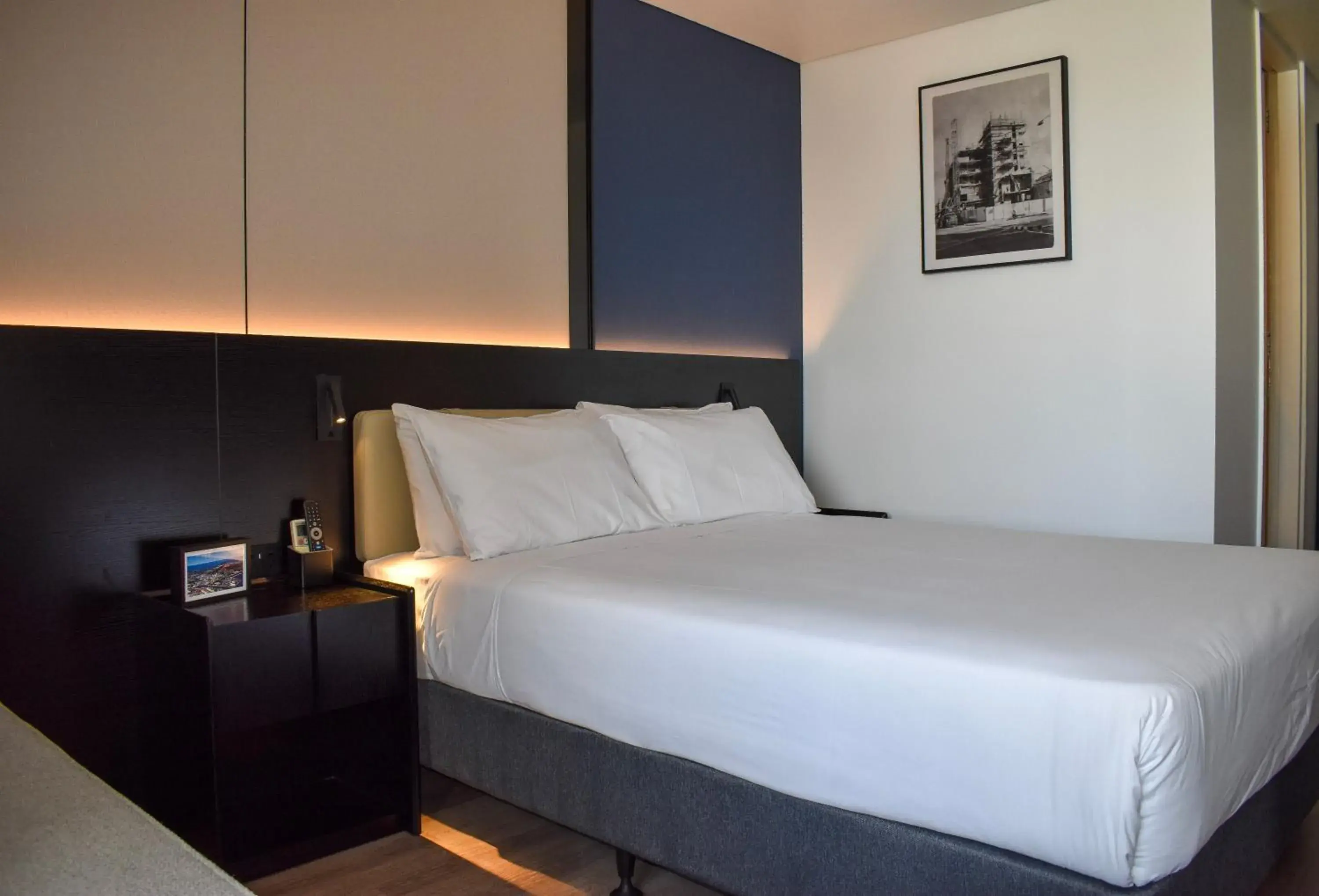 Bed in Madison Plaza Townsville Bed in Madison Plaza Townsville