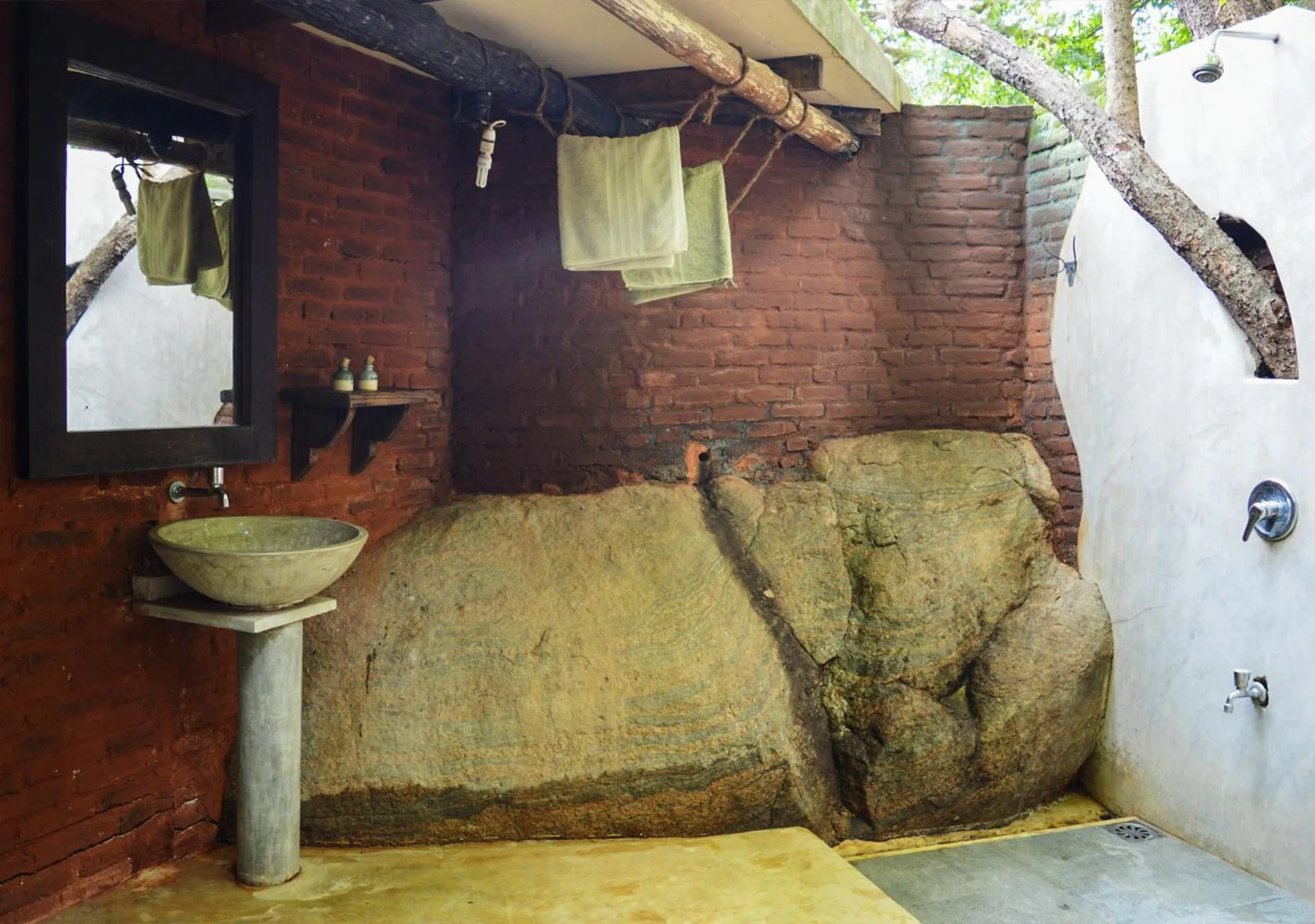 Bathroom in Back of Beyond - Wild Haven