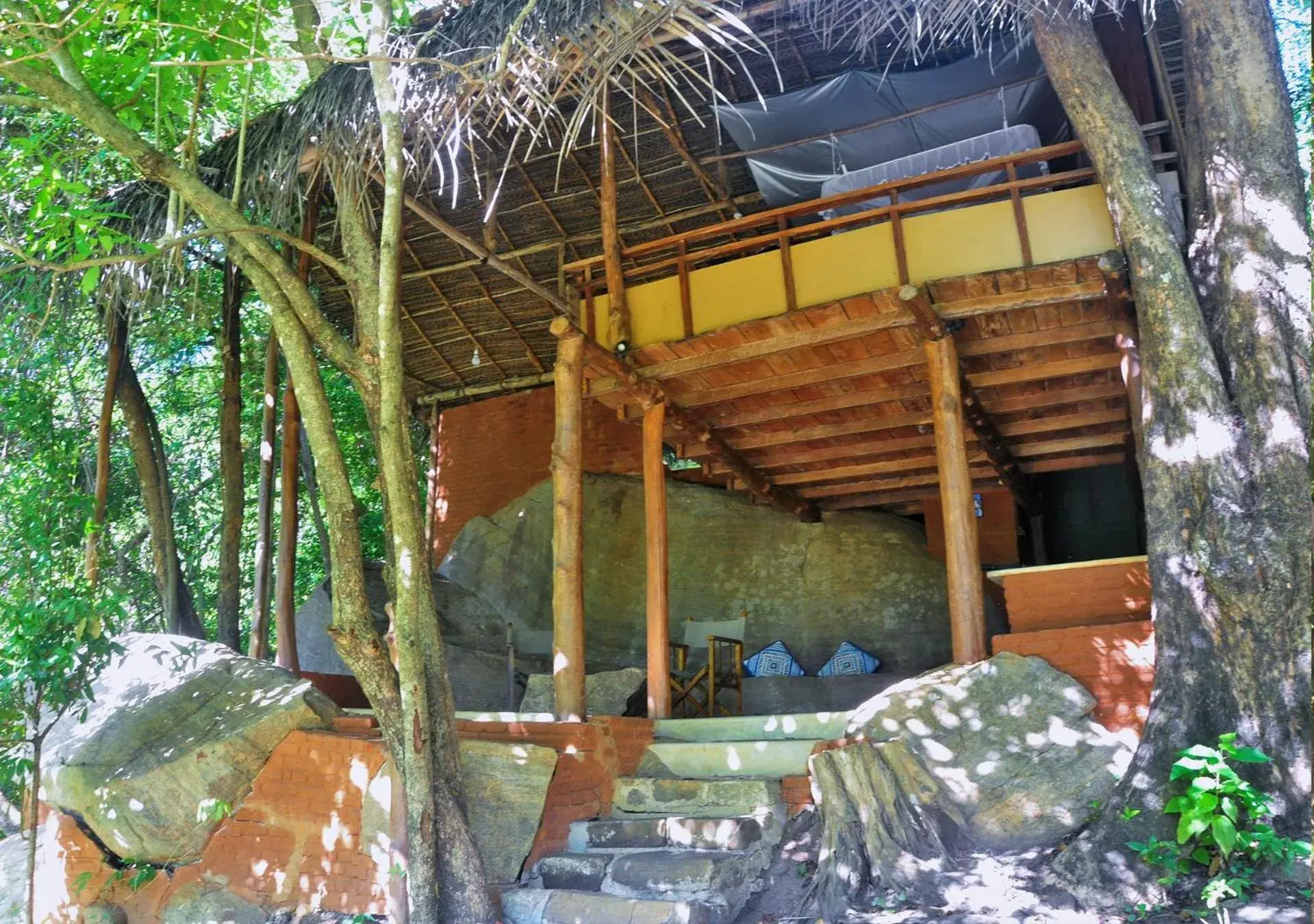 Boulder Cottage - single occupancy in Back of Beyond - Wild Haven Boulder Cottage - single occupancy in Back of Beyond - Wild Haven