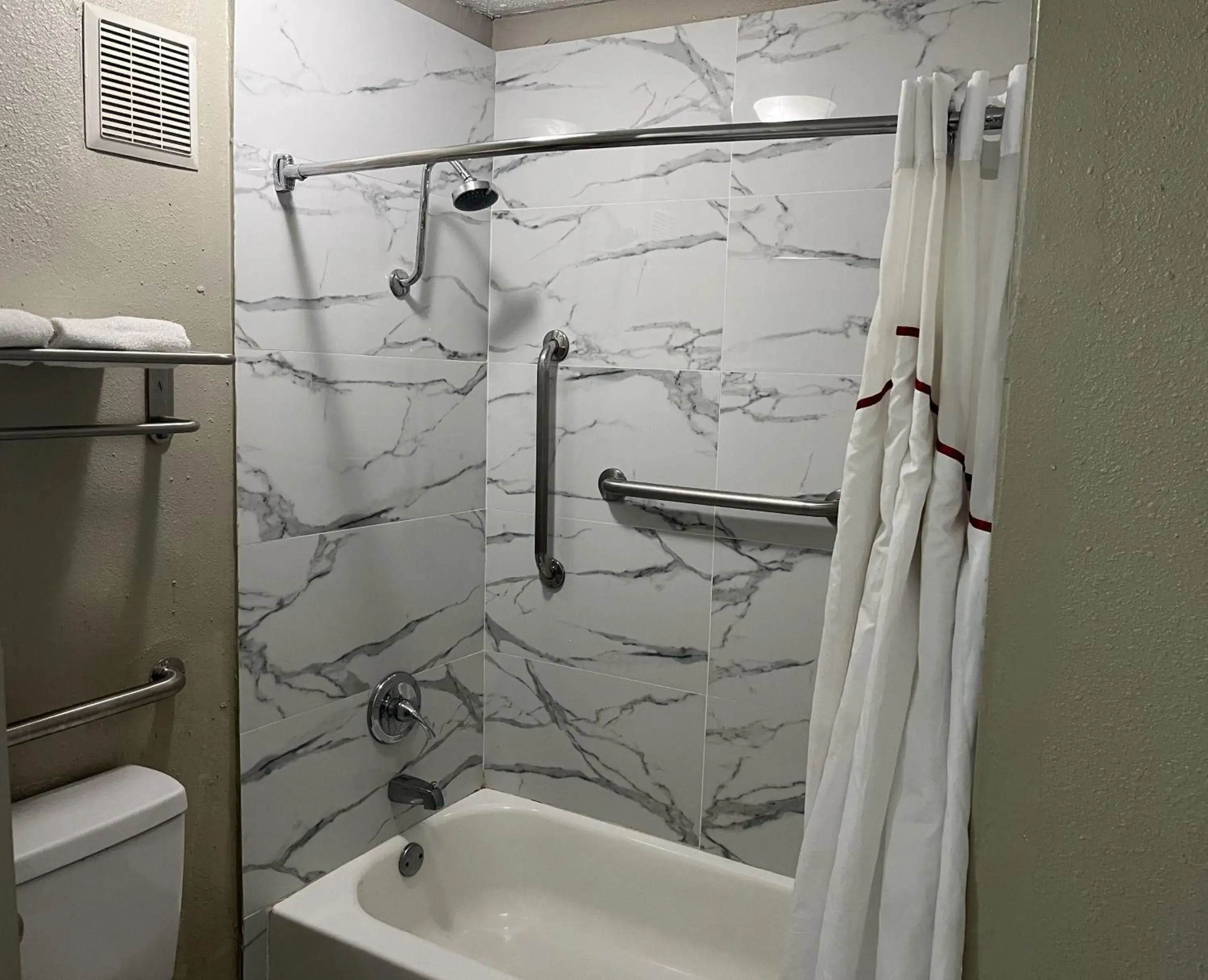 Bathroom in Red Roof Inn Kimball, TN I-24 Bathroom in Red Roof Inn Kimball, TN I-24