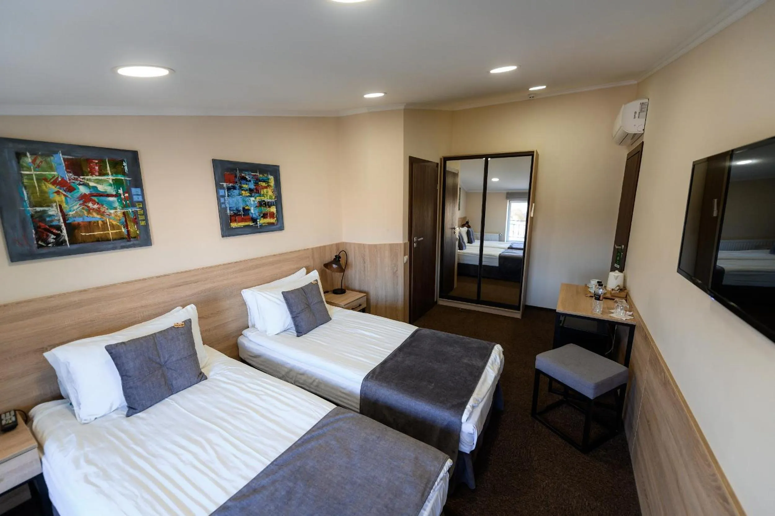 Photo of the whole room, Bed in Nota Bene Loft