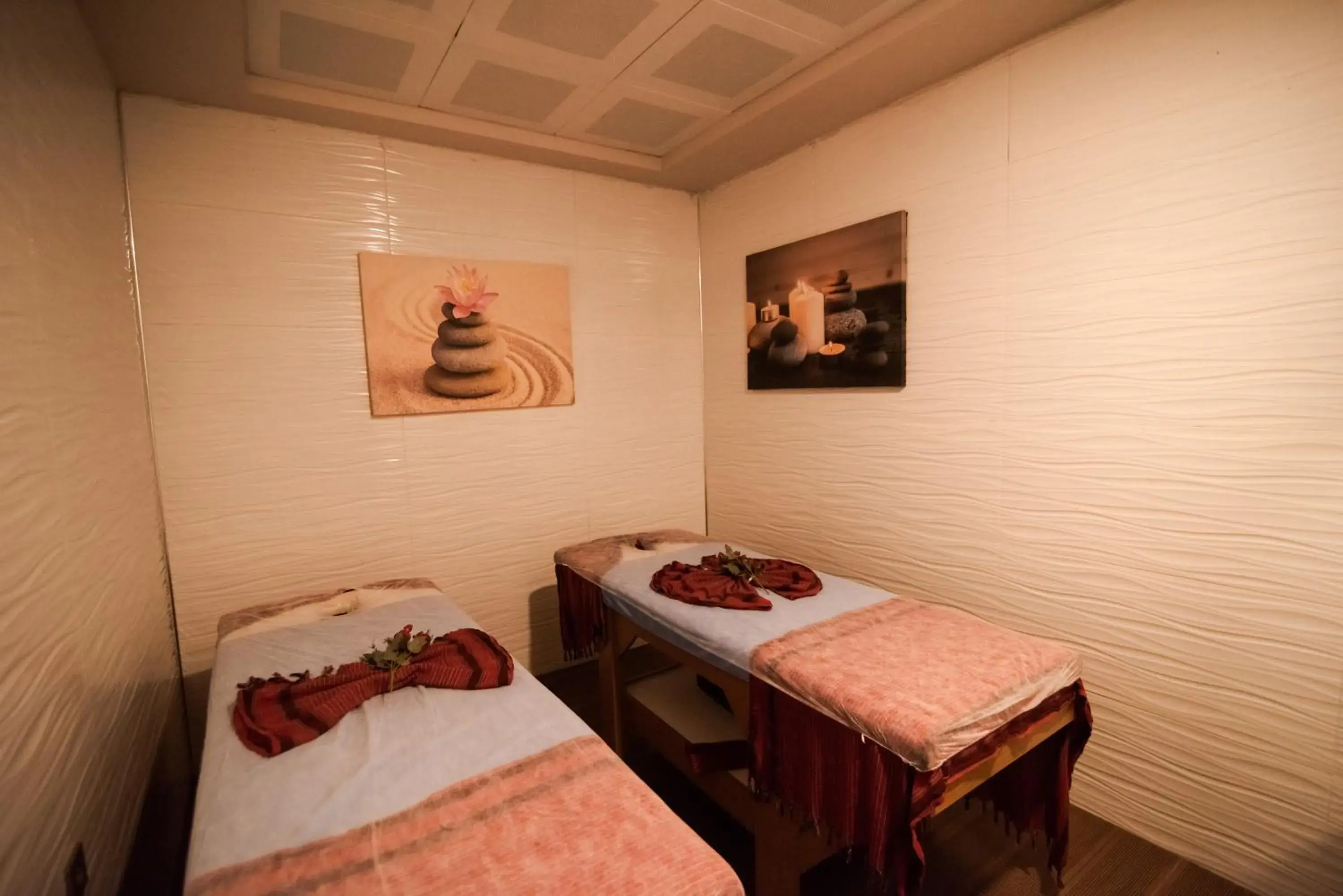 Spa and wellness centre/facilities in Grand Hotel & Convention Center Karaman Spa and wellness centre/facilities in Grand Hotel & Convention Center Karaman