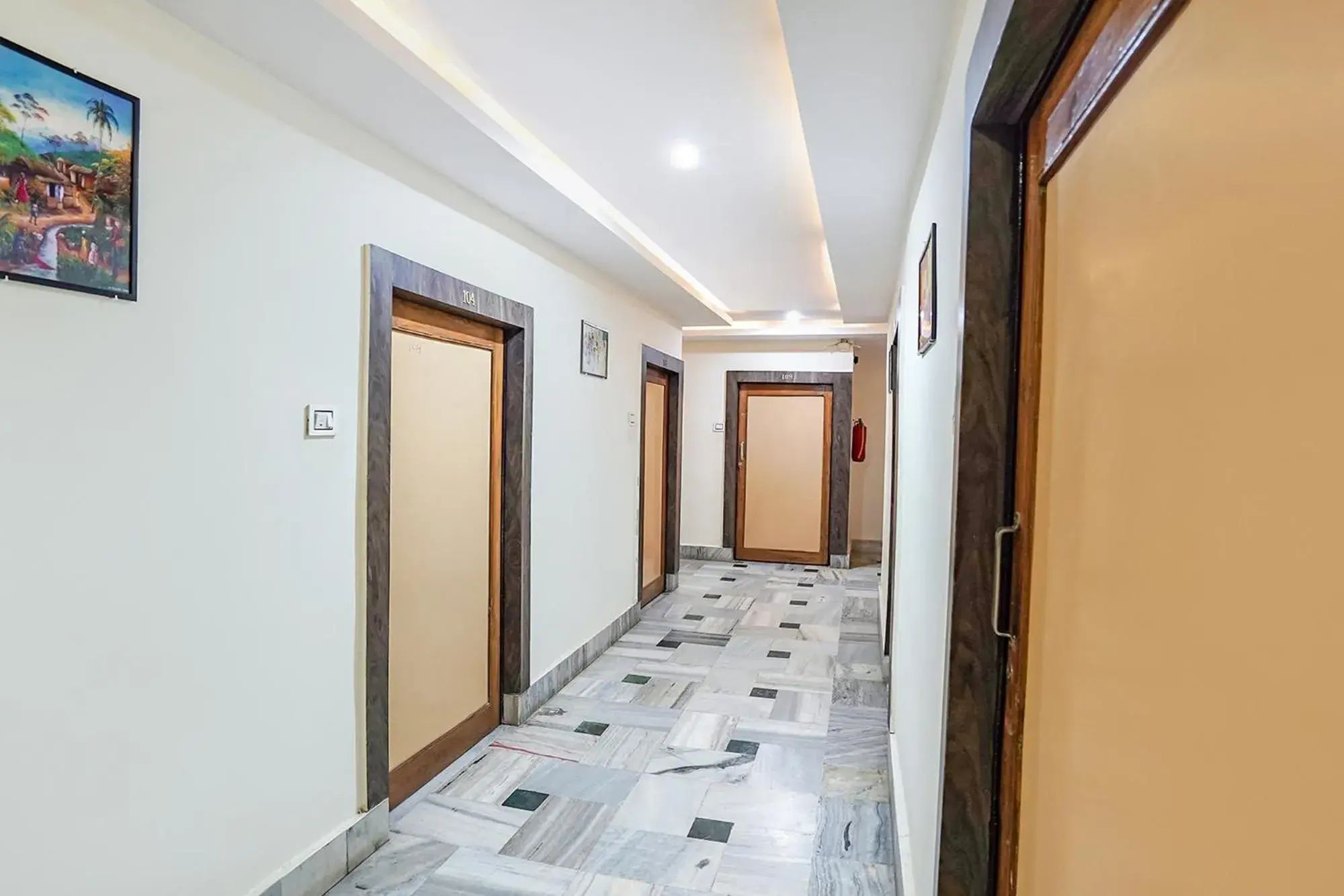 Lobby or reception in FabHotel New Shanti Lobby or reception in FabHotel New Shanti