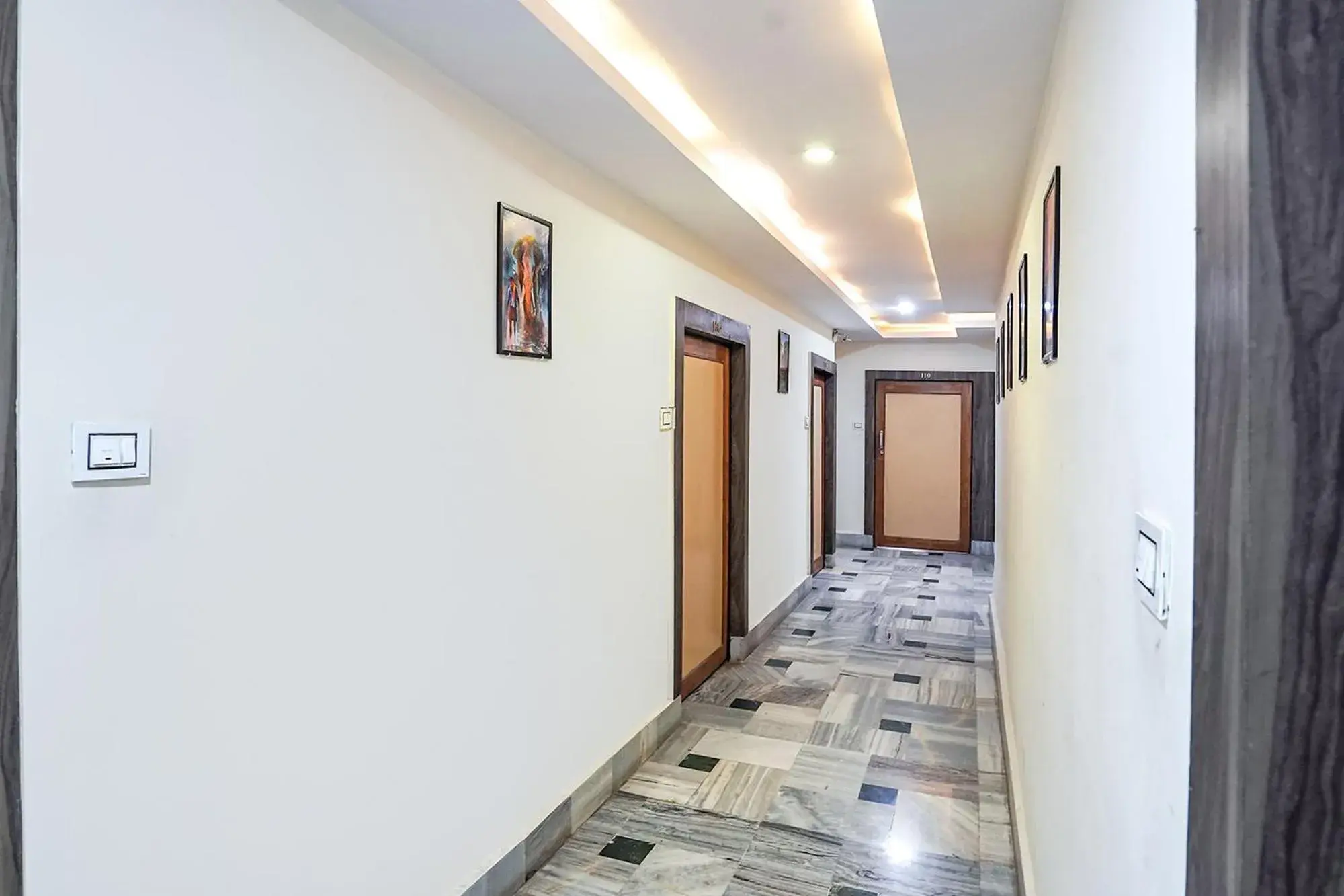 Lobby or reception in FabHotel New Shanti Lobby or reception in FabHotel New Shanti