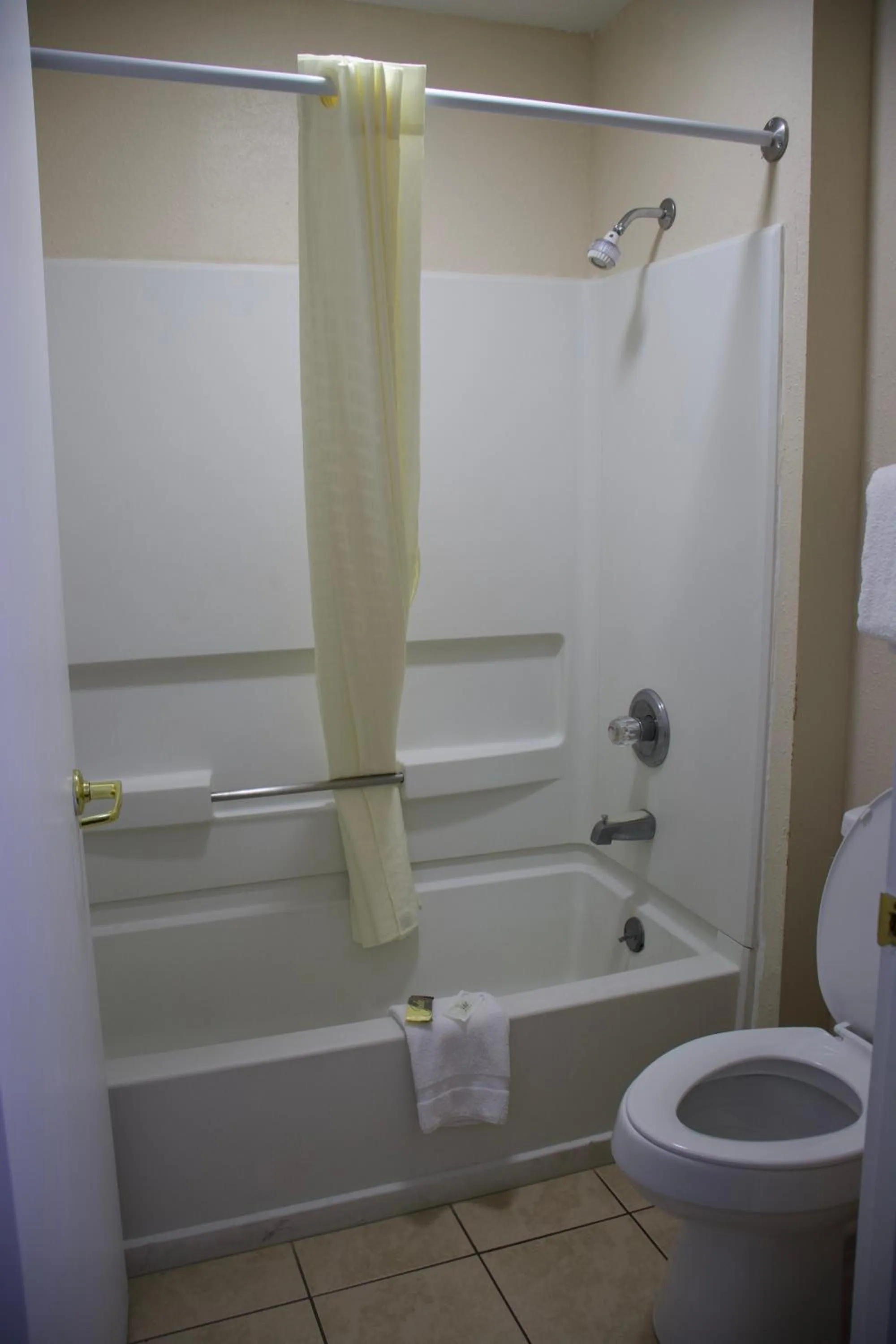 Bathroom in Legacy Inn - Cookeville