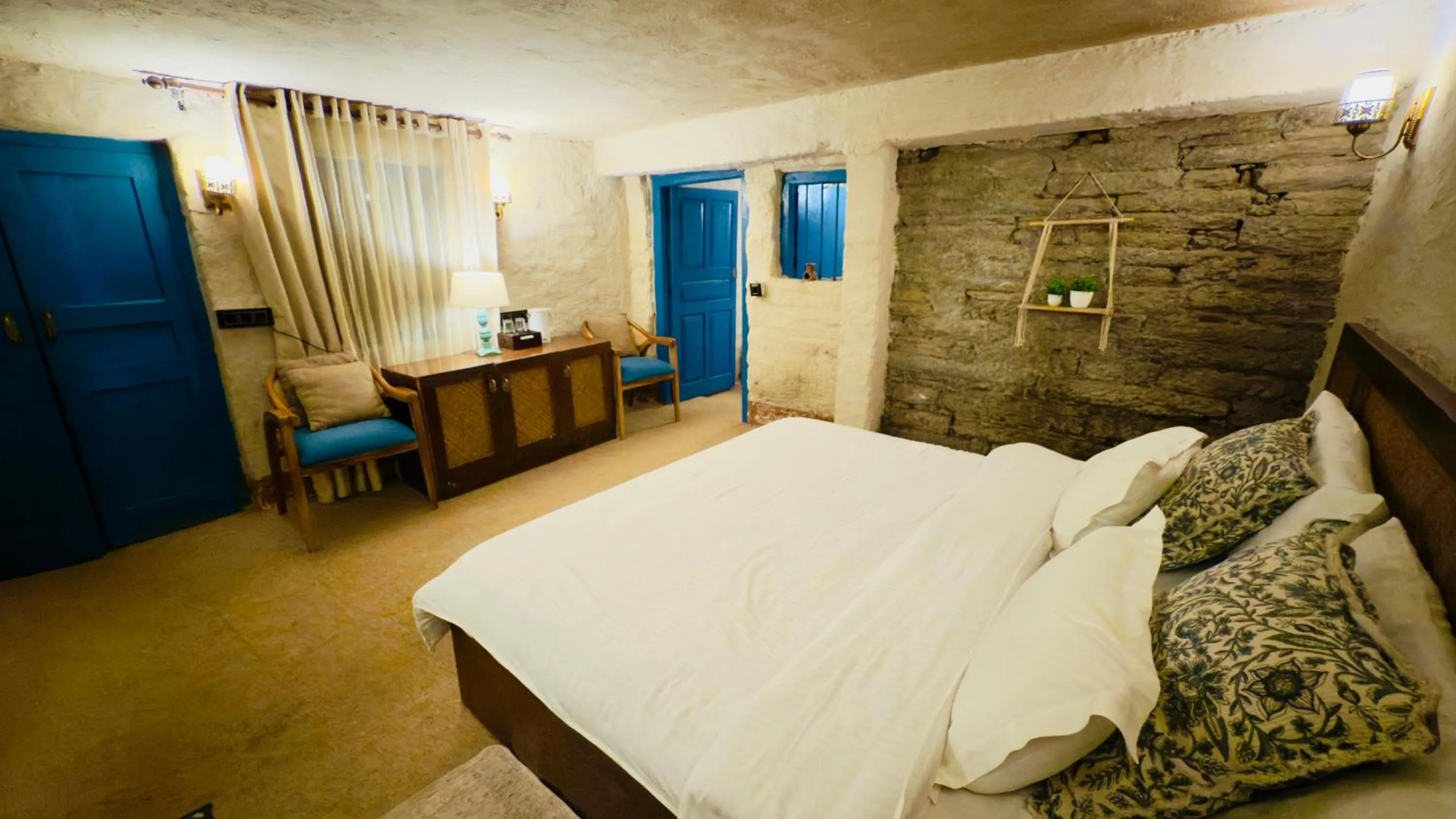 Family Suite - single occupancy in SHIVAYA since 1953