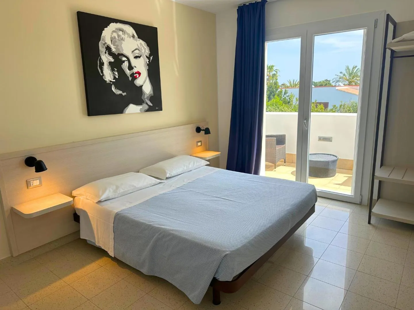 Bed in Donnosanto Residence Torre Santa Sabina