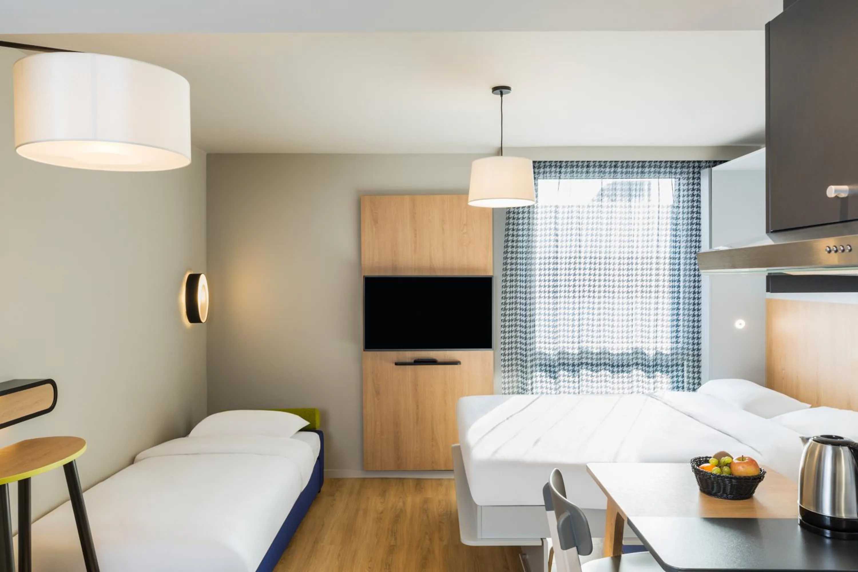 TV and multimedia, Bed in Aparthotel Adagio access Palaiseau Saclay