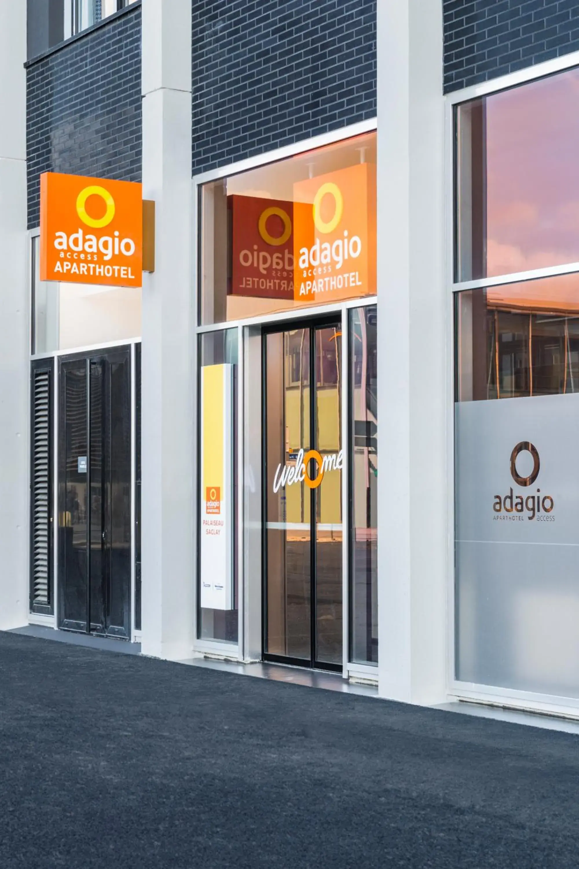 Facade/entrance in Aparthotel Adagio access Palaiseau Saclay Facade/entrance in Aparthotel Adagio access Palaiseau Saclay