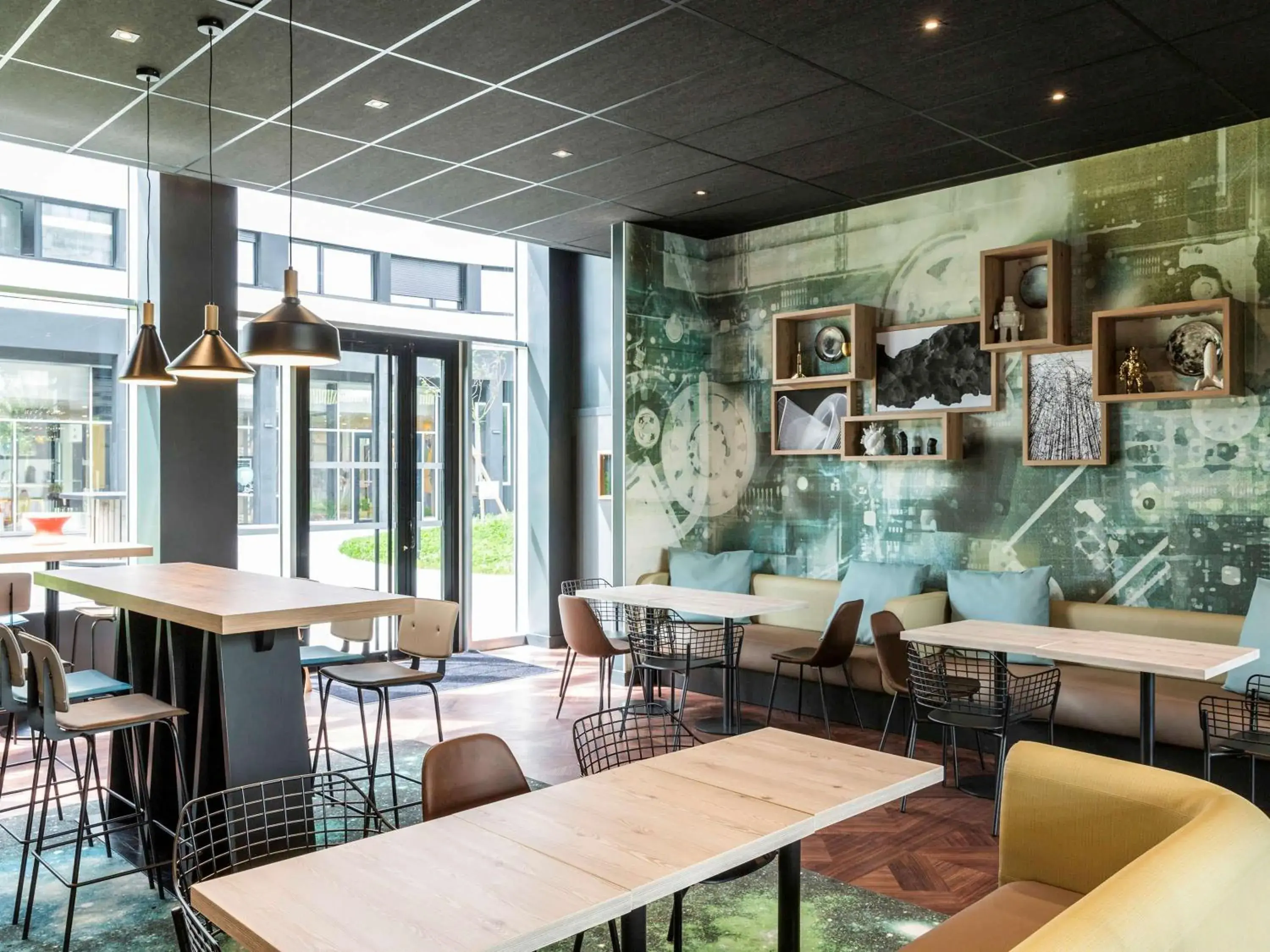 Property building in Aparthotel Adagio access Palaiseau Saclay Property building in Aparthotel Adagio access Palaiseau Saclay