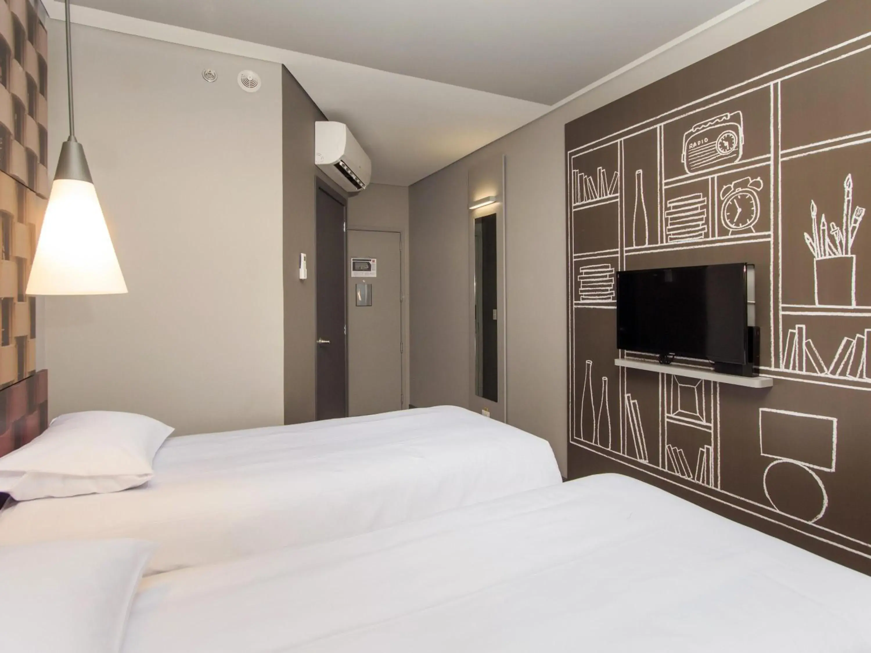 Bedroom, Bed in ibis Cucuta Bedroom, Bed in ibis Cucuta