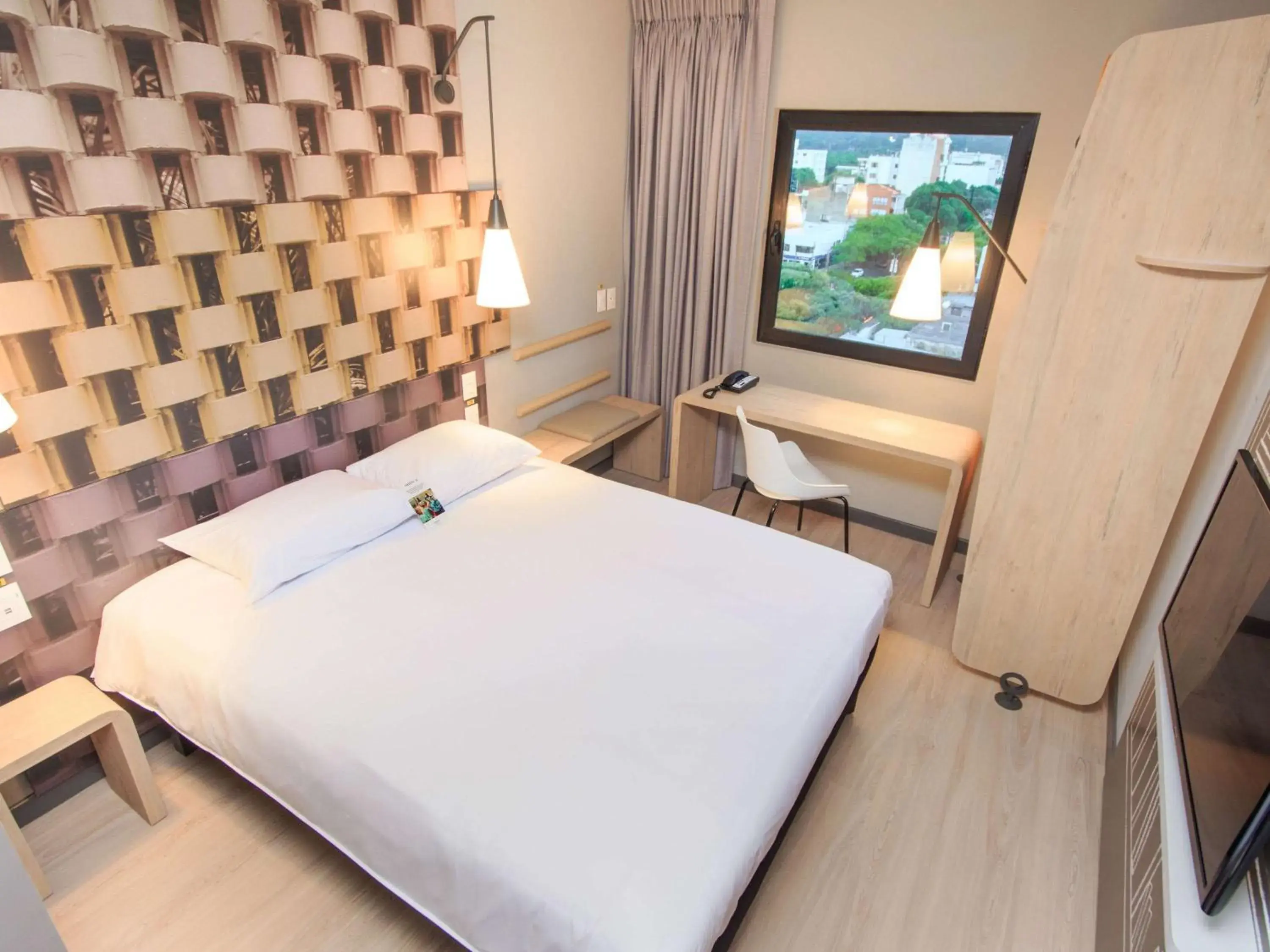 Photo of the whole room, Bed in ibis Cucuta Photo of the whole room, Bed in ibis Cucuta