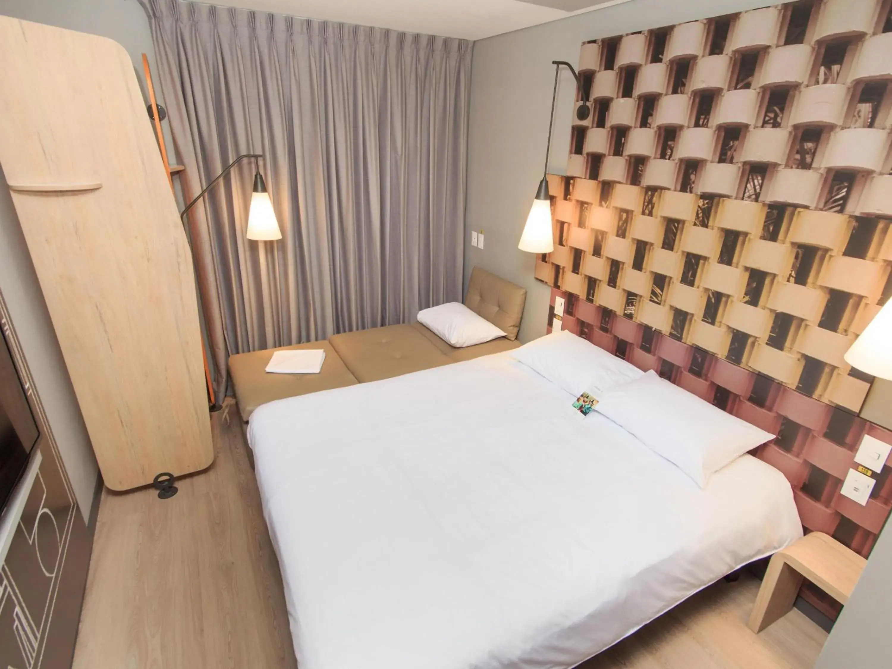 Bedroom, Bed in ibis Cucuta Bedroom, Bed in ibis Cucuta