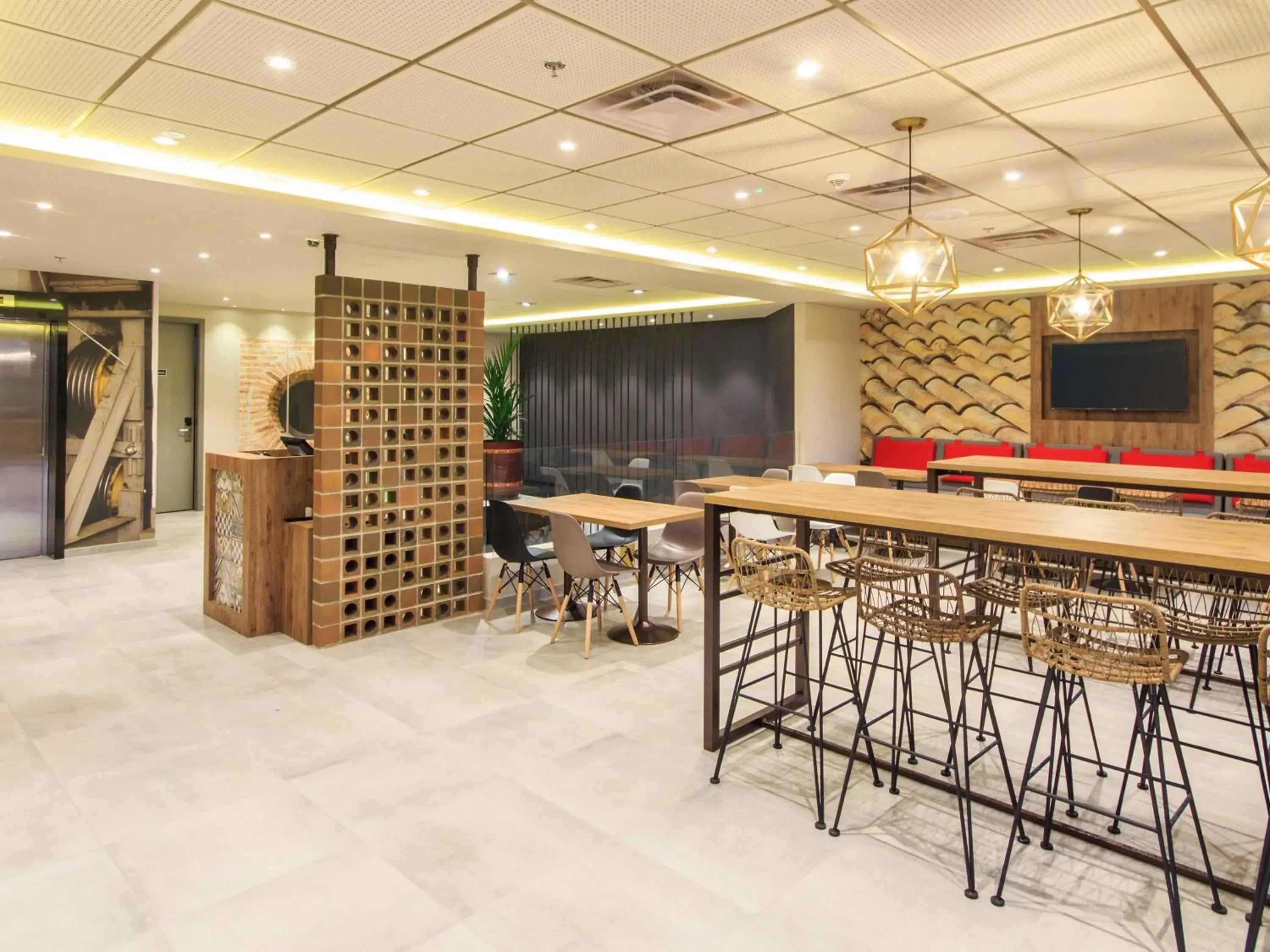 Restaurant/places to eat in ibis Cucuta Restaurant/places to eat in ibis Cucuta