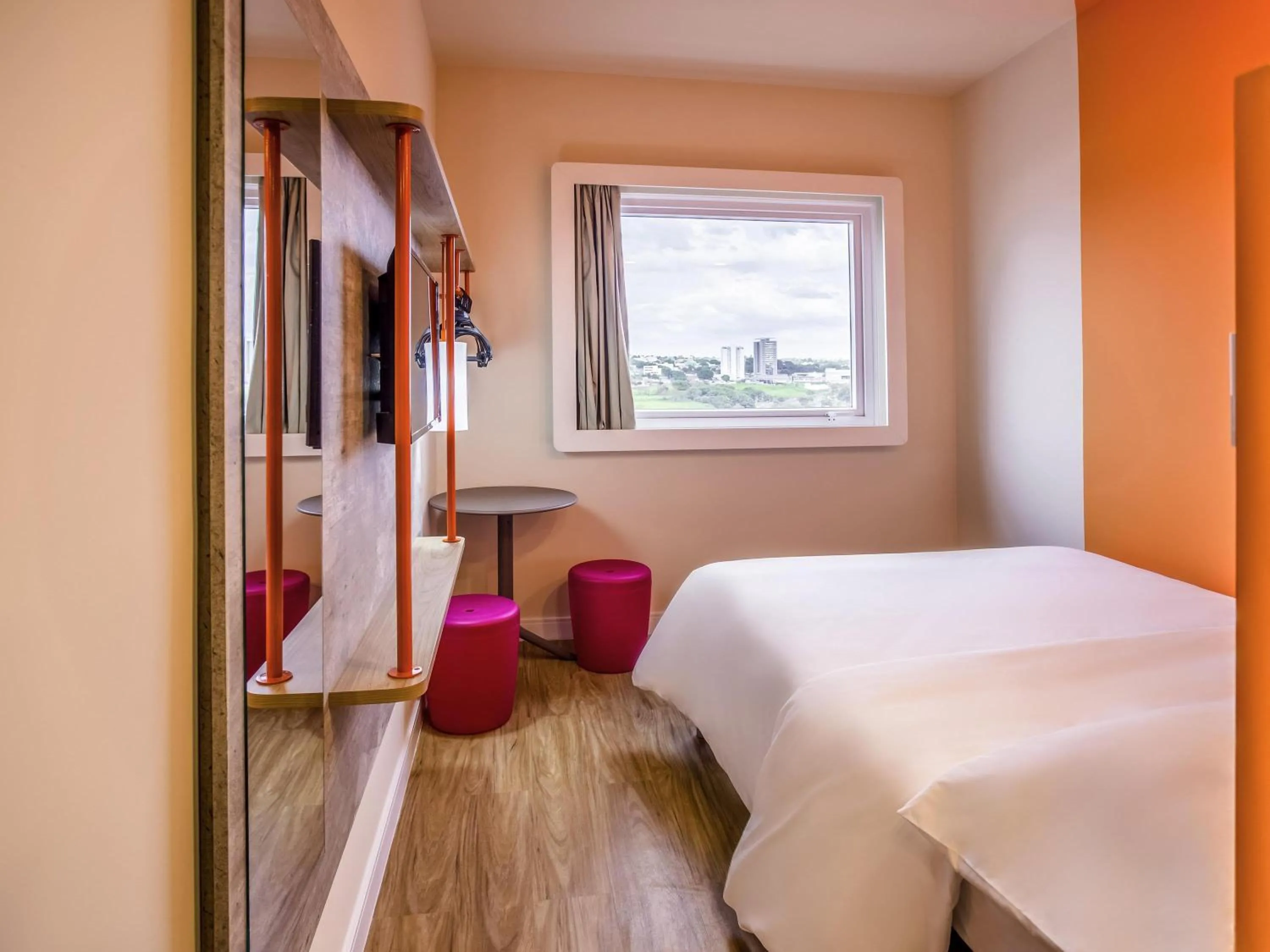 Bedroom, Bed in Ibis Budget Uberlândia