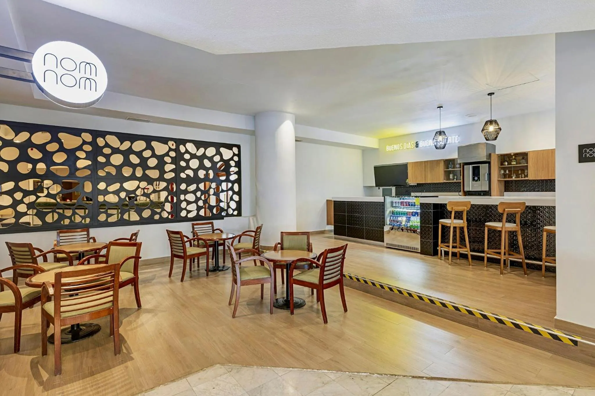 Restaurant/places to eat in Fiesta Inn Express Chihuahua