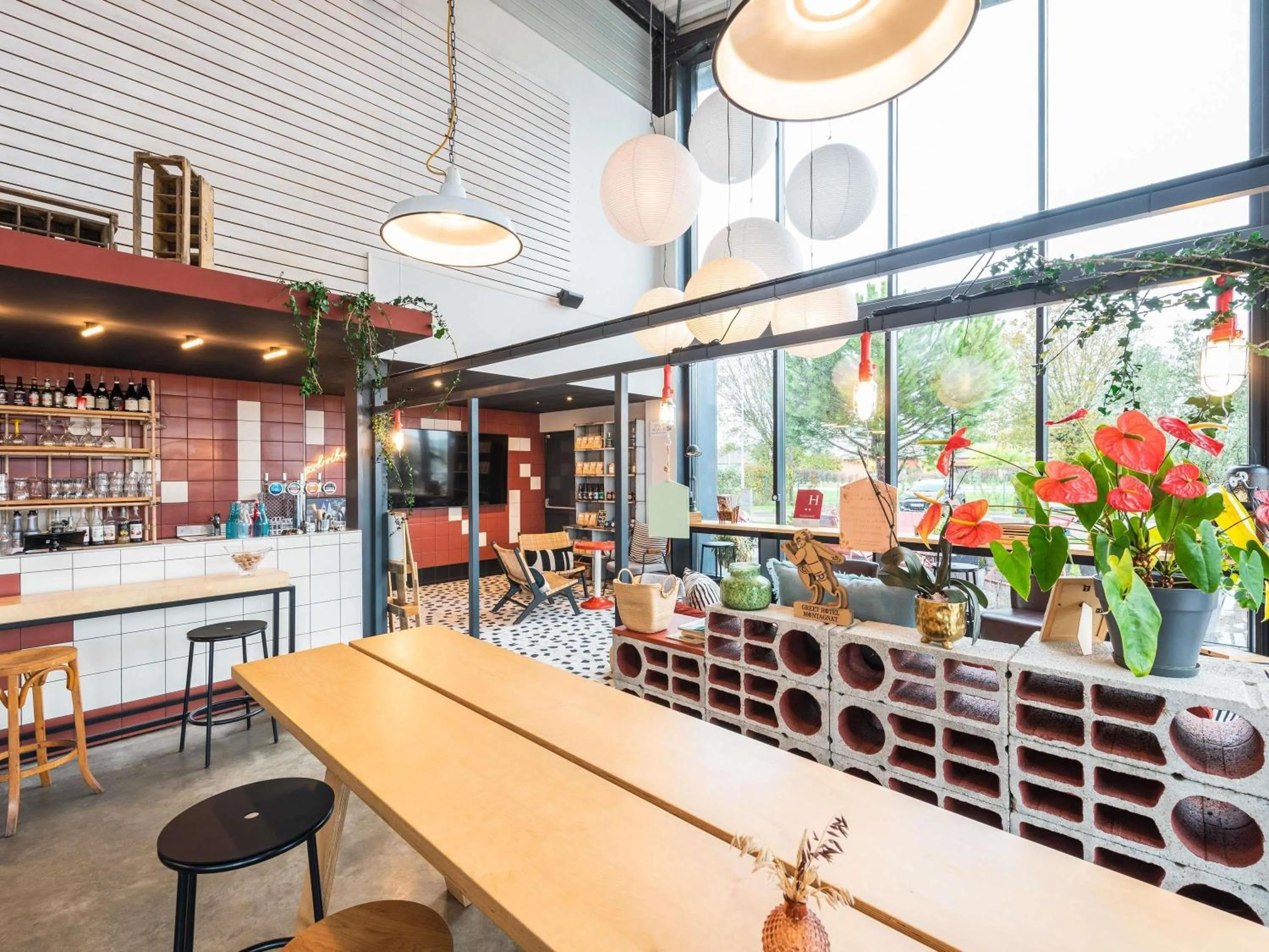 Restaurant/places to eat in Greet hotel Bourg-en-Bresse Sud Montagnat