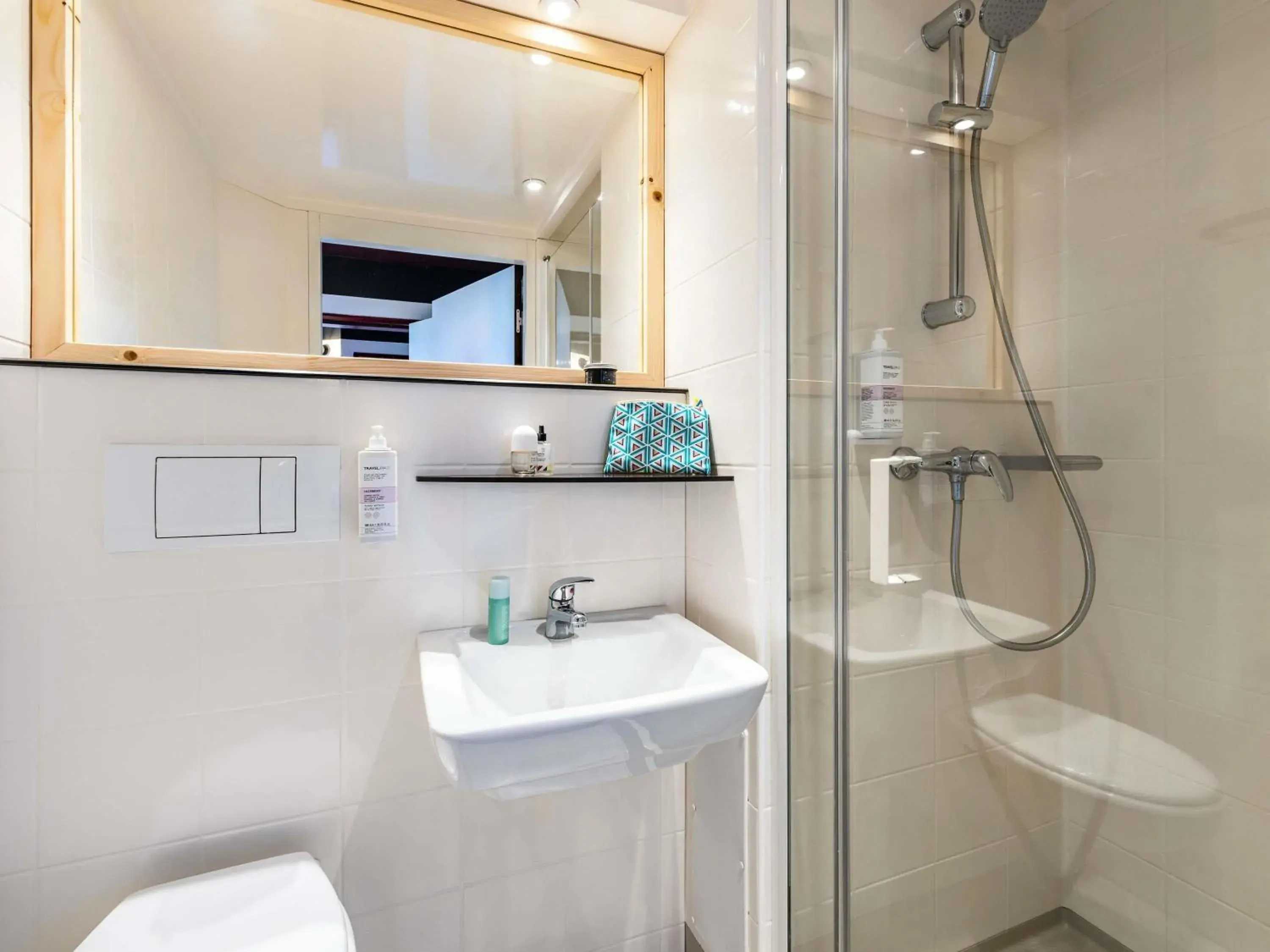 Bedroom in Greet hotel Bourg-en-Bresse Sud Montagnat Bedroom in Greet hotel Bourg-en-Bresse Sud Montagnat