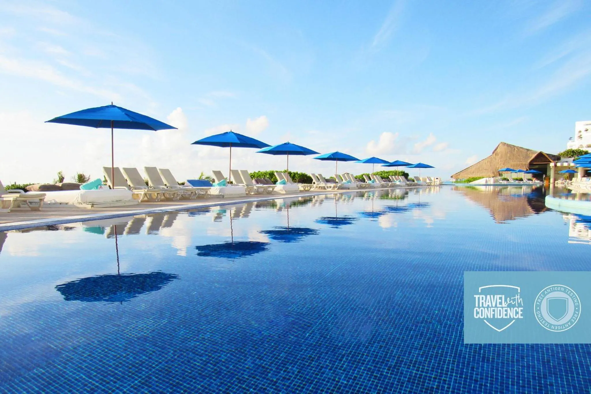 Swimming pool in Live Aqua Cancun - Adults Only - All-Inclusive