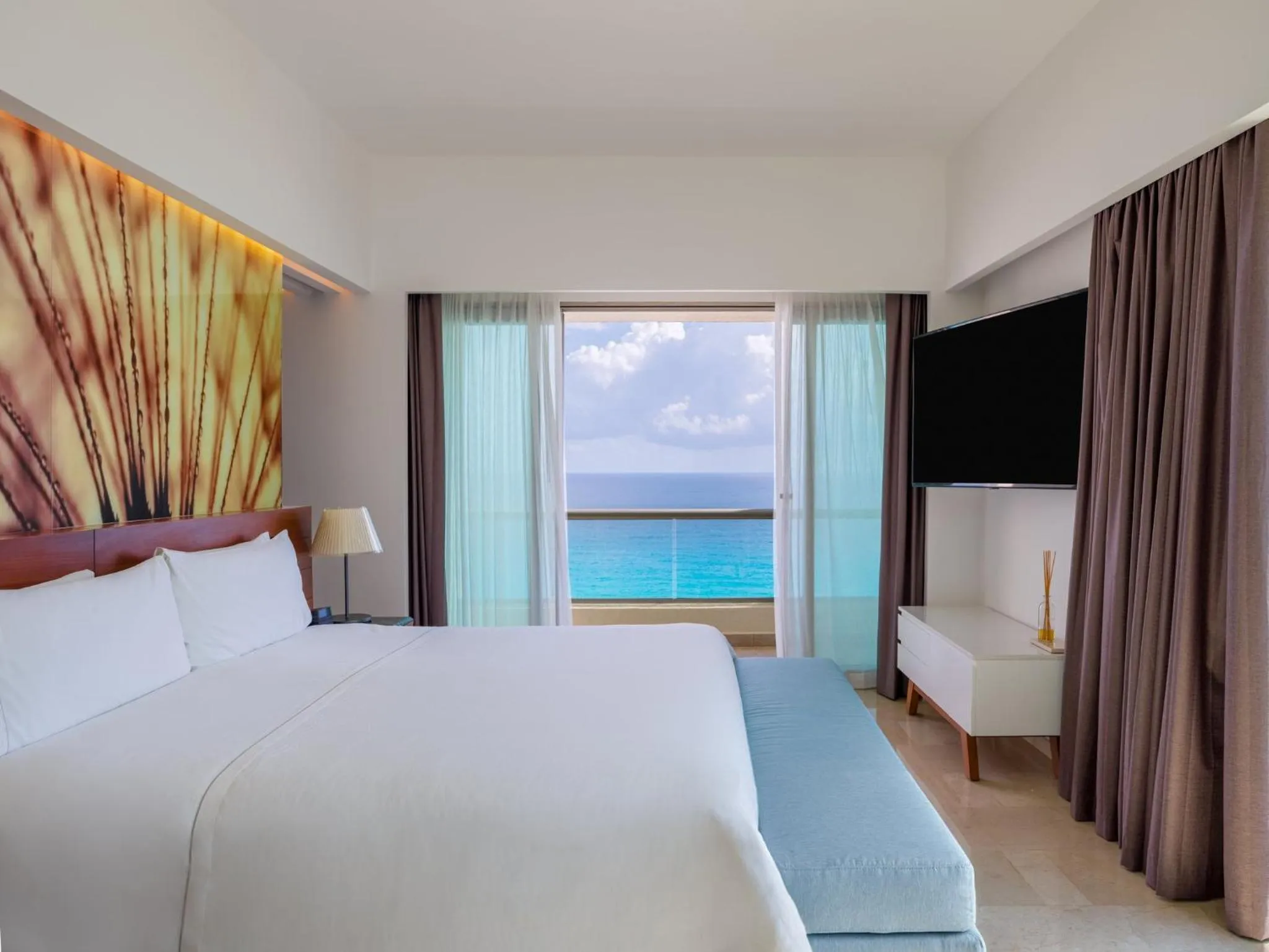 Photo of the whole room, Bed in Live Aqua Cancun - Adults Only - All-Inclusive