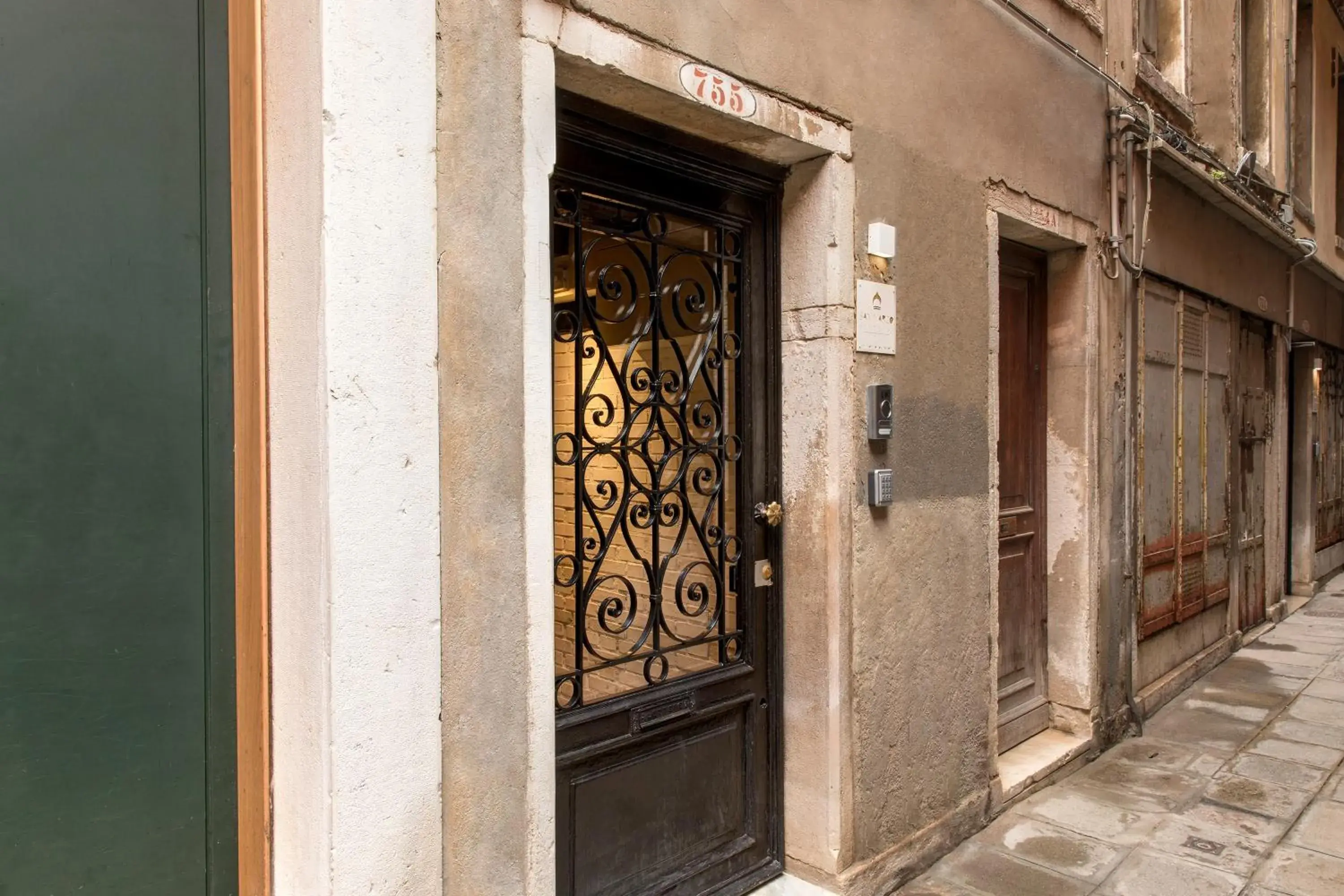 Property building in San Marco Suite 755 Property building in San Marco Suite 755