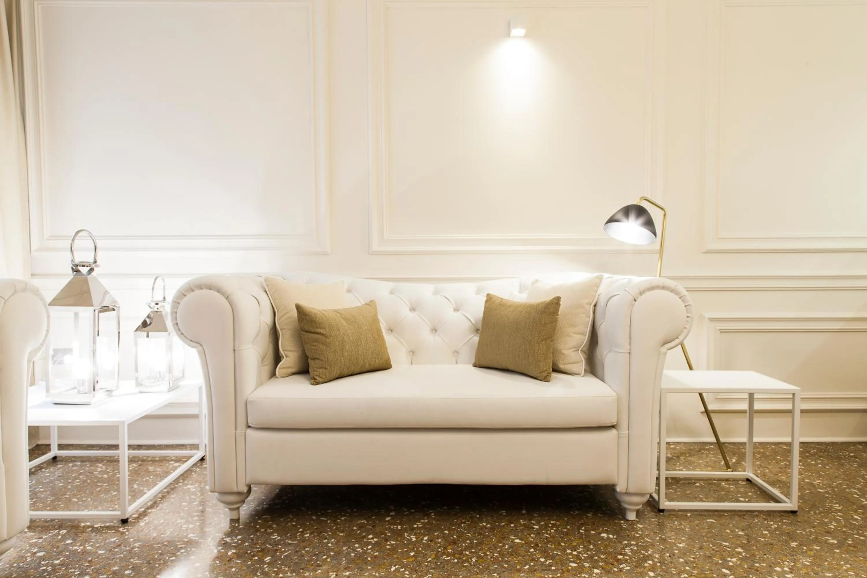 Living room in San Marco Suite 755