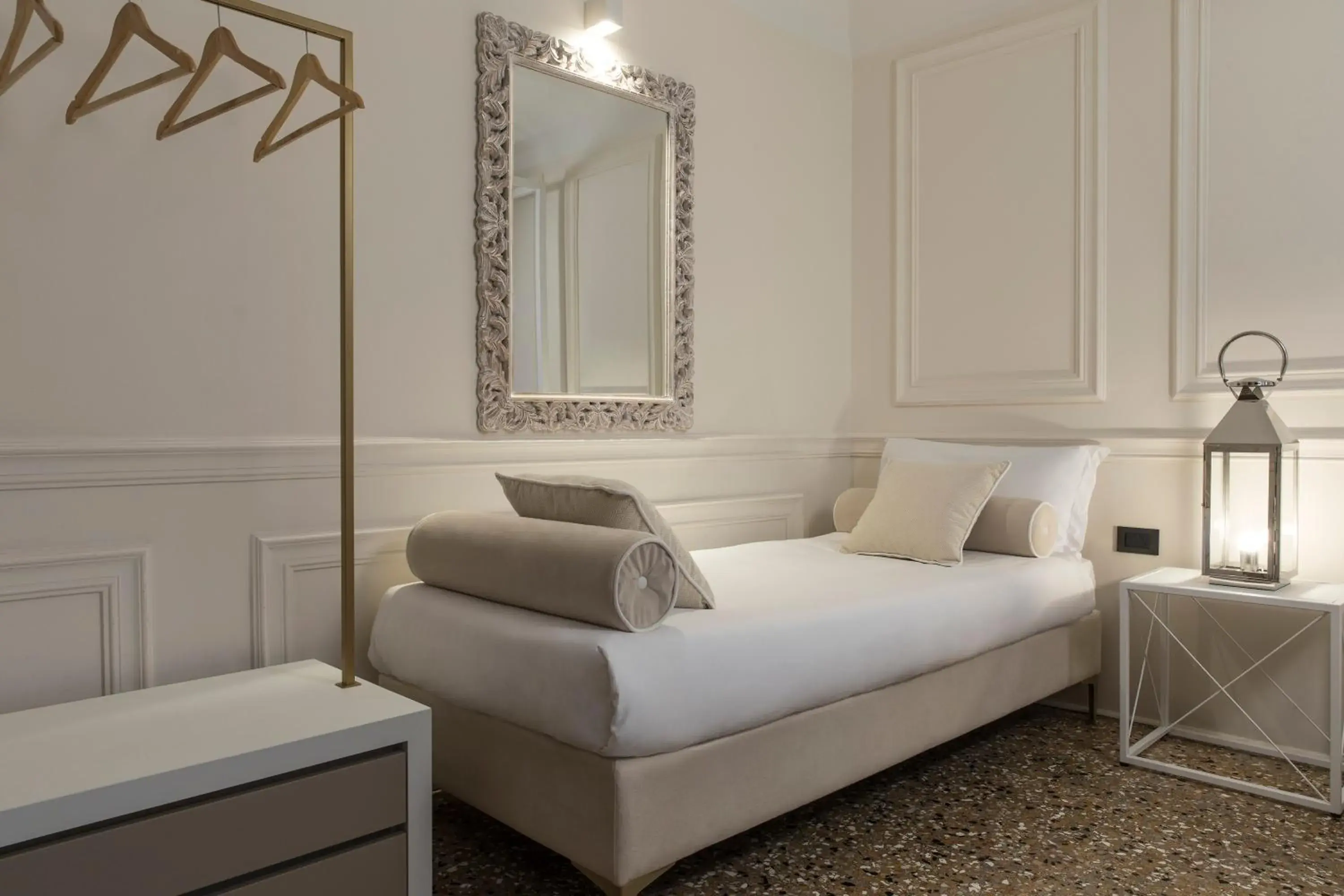 Bed in San Marco Suite 755 Bed in San Marco Suite 755