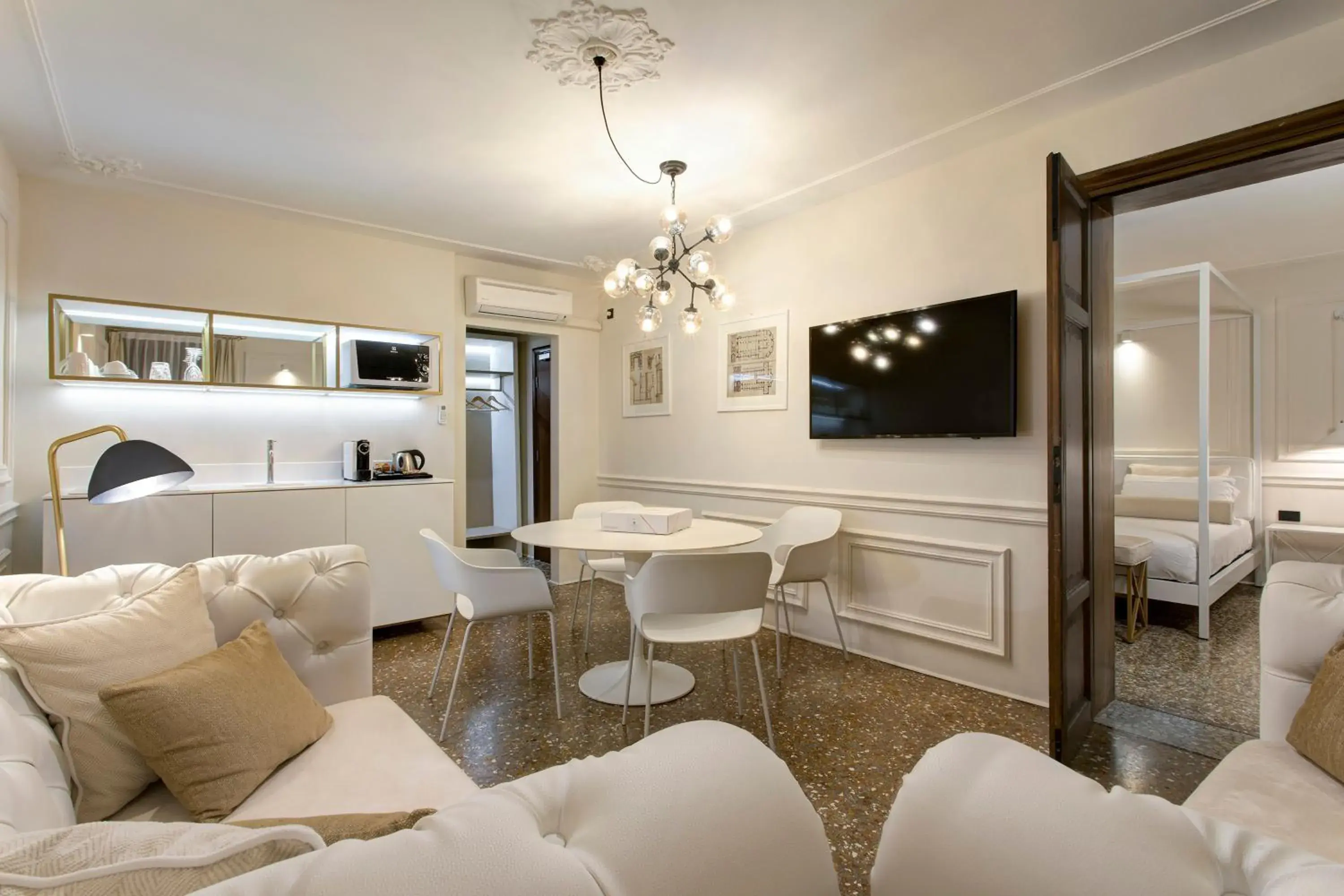Living room in San Marco Suite 755 Living room in San Marco Suite 755